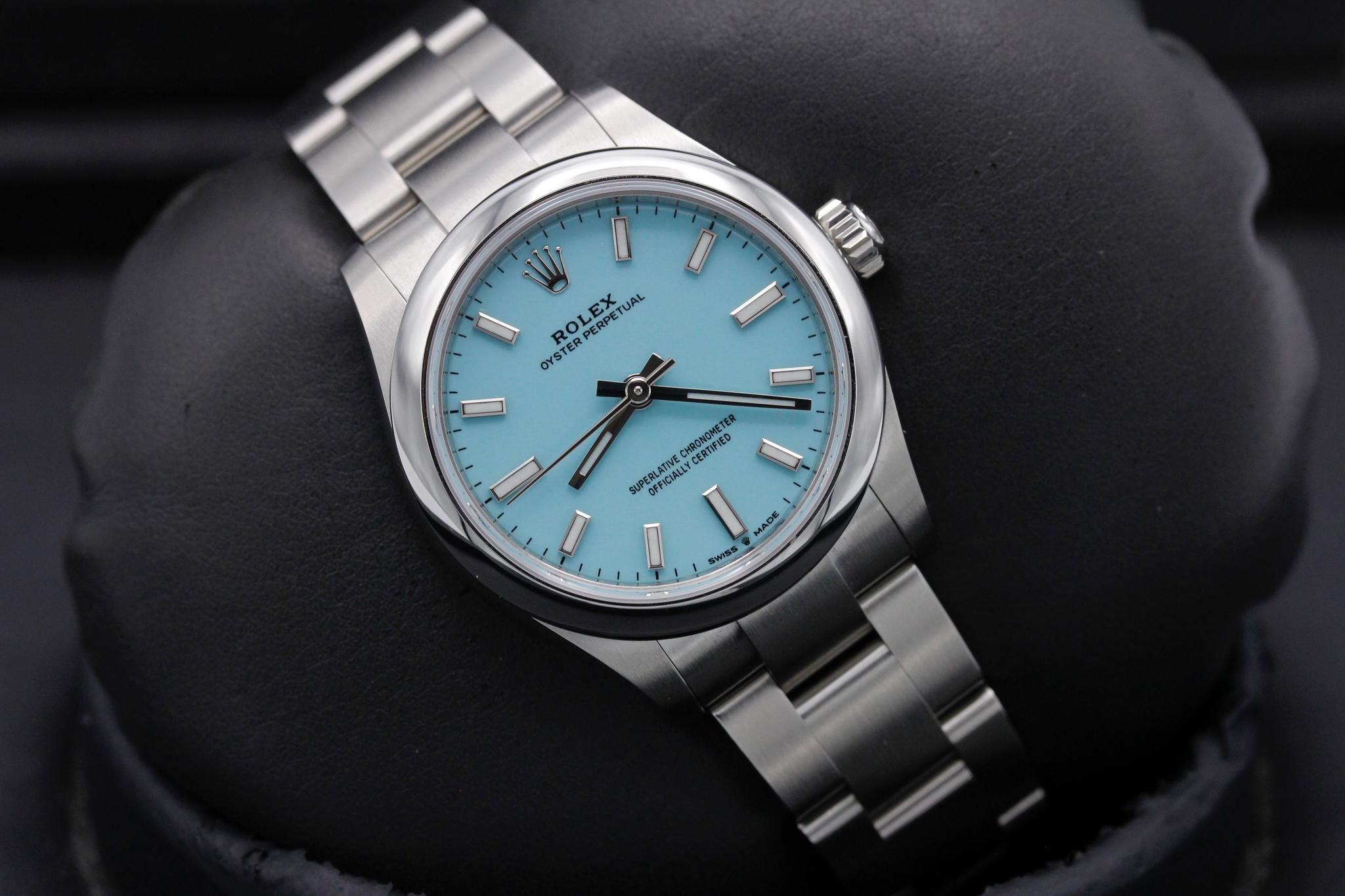 Watch Image 9