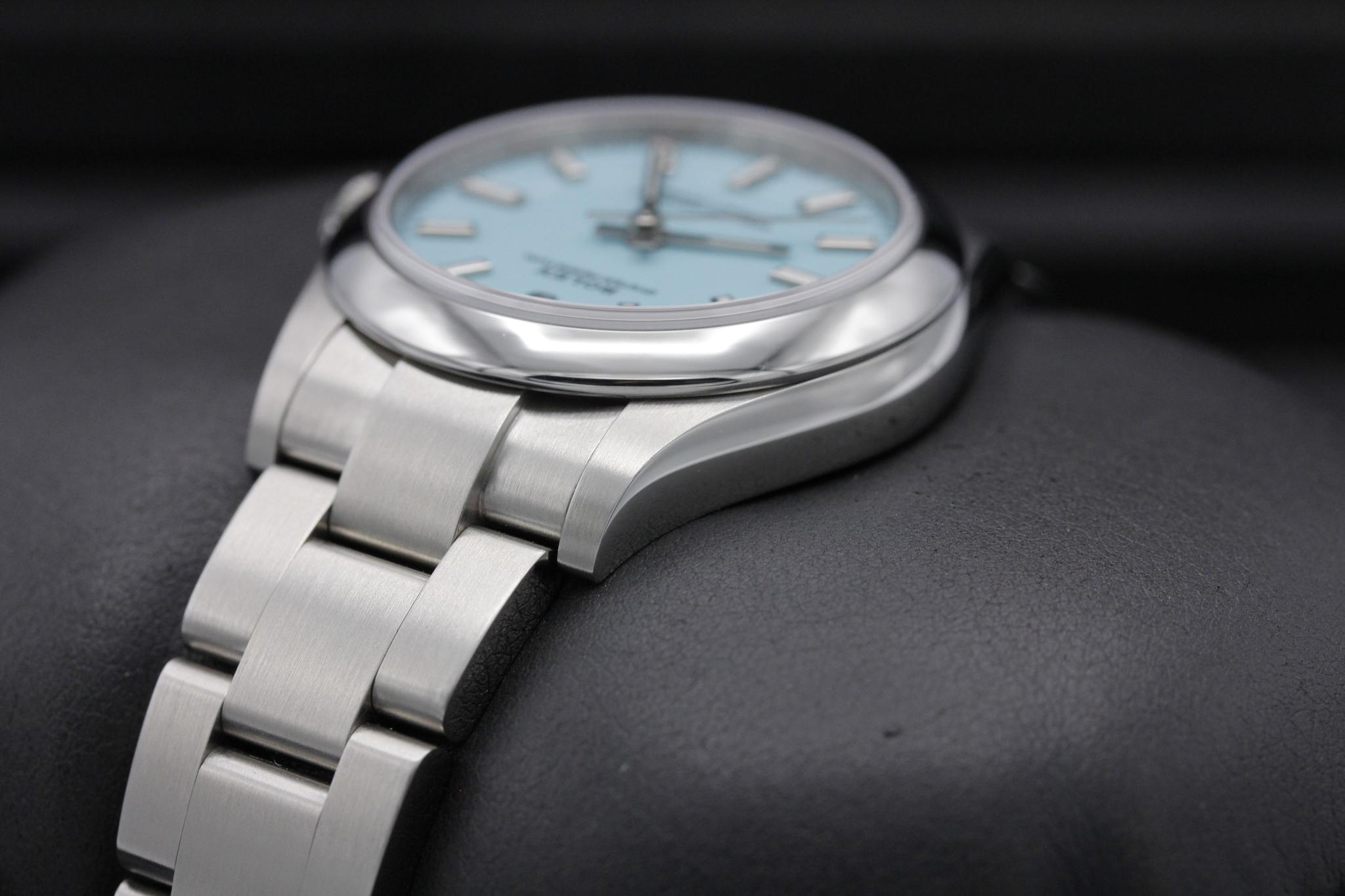 Watch Image 5