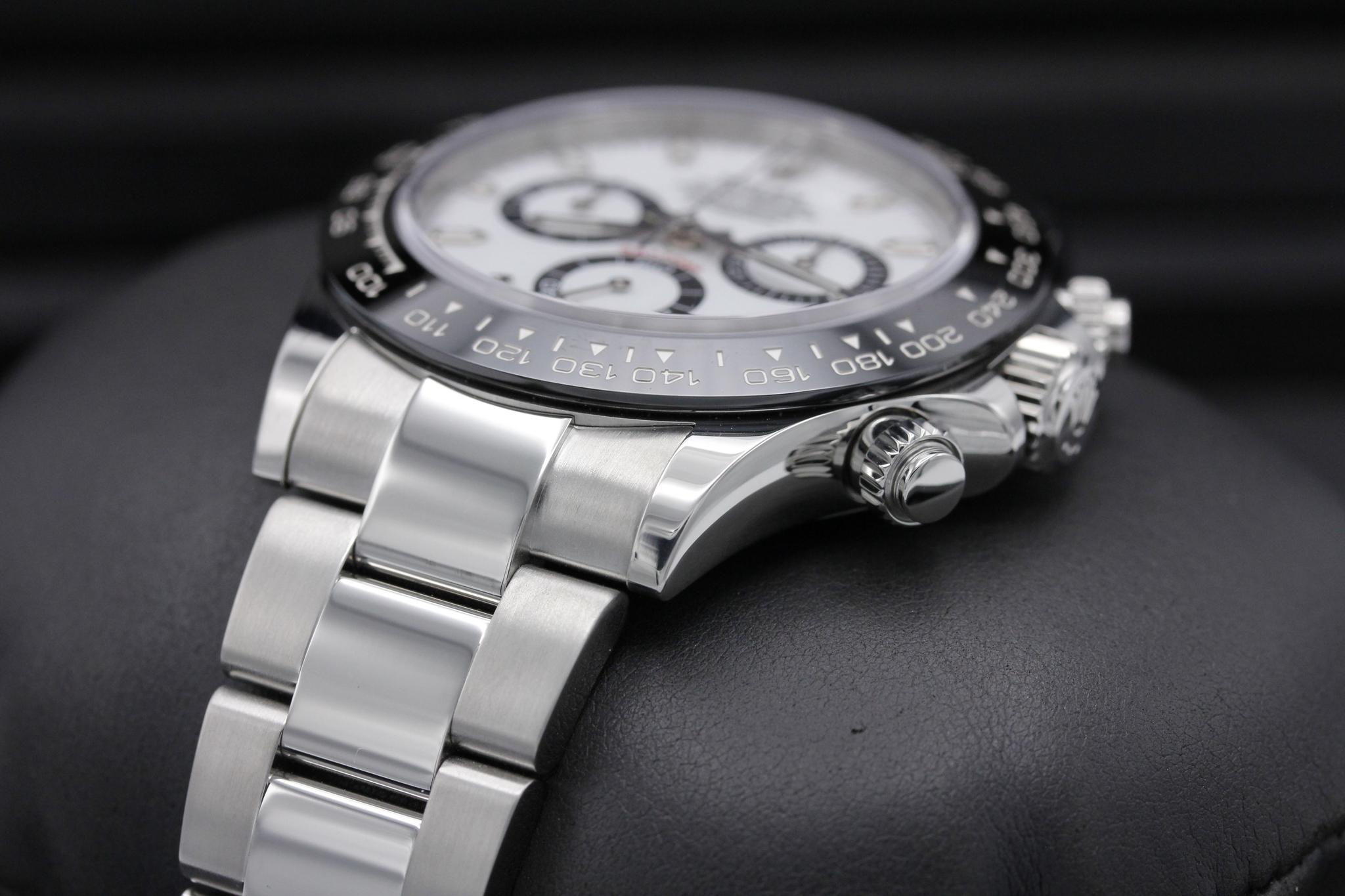 Watch Image 2