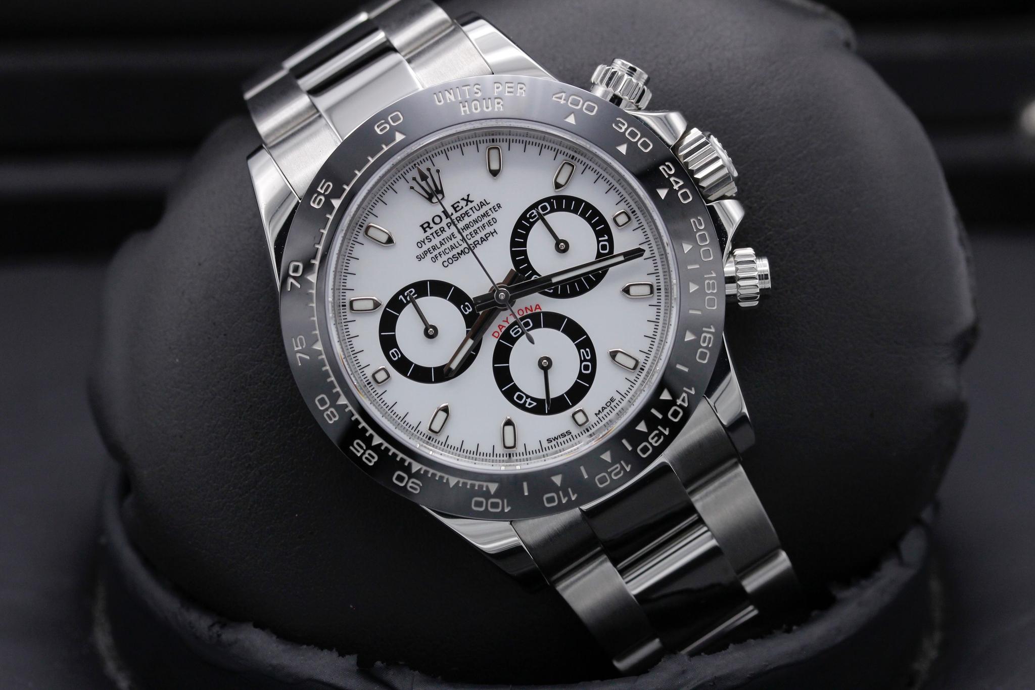 Watch Image 9