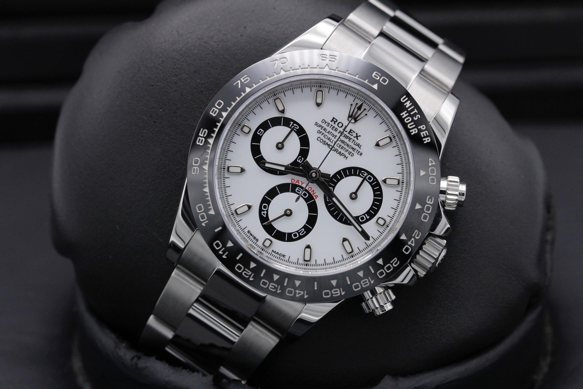 Watch Image 10
