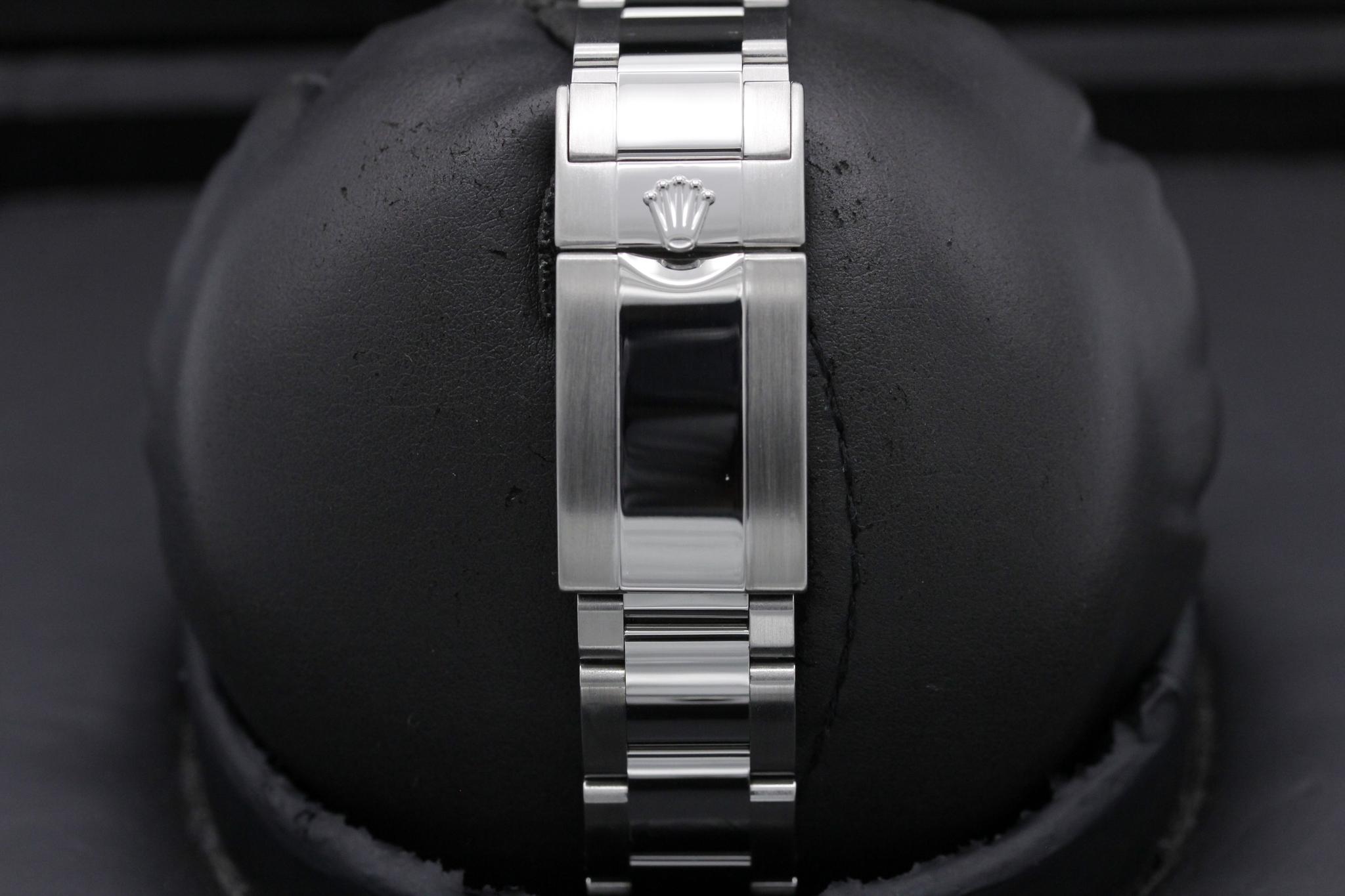 Watch Image 8