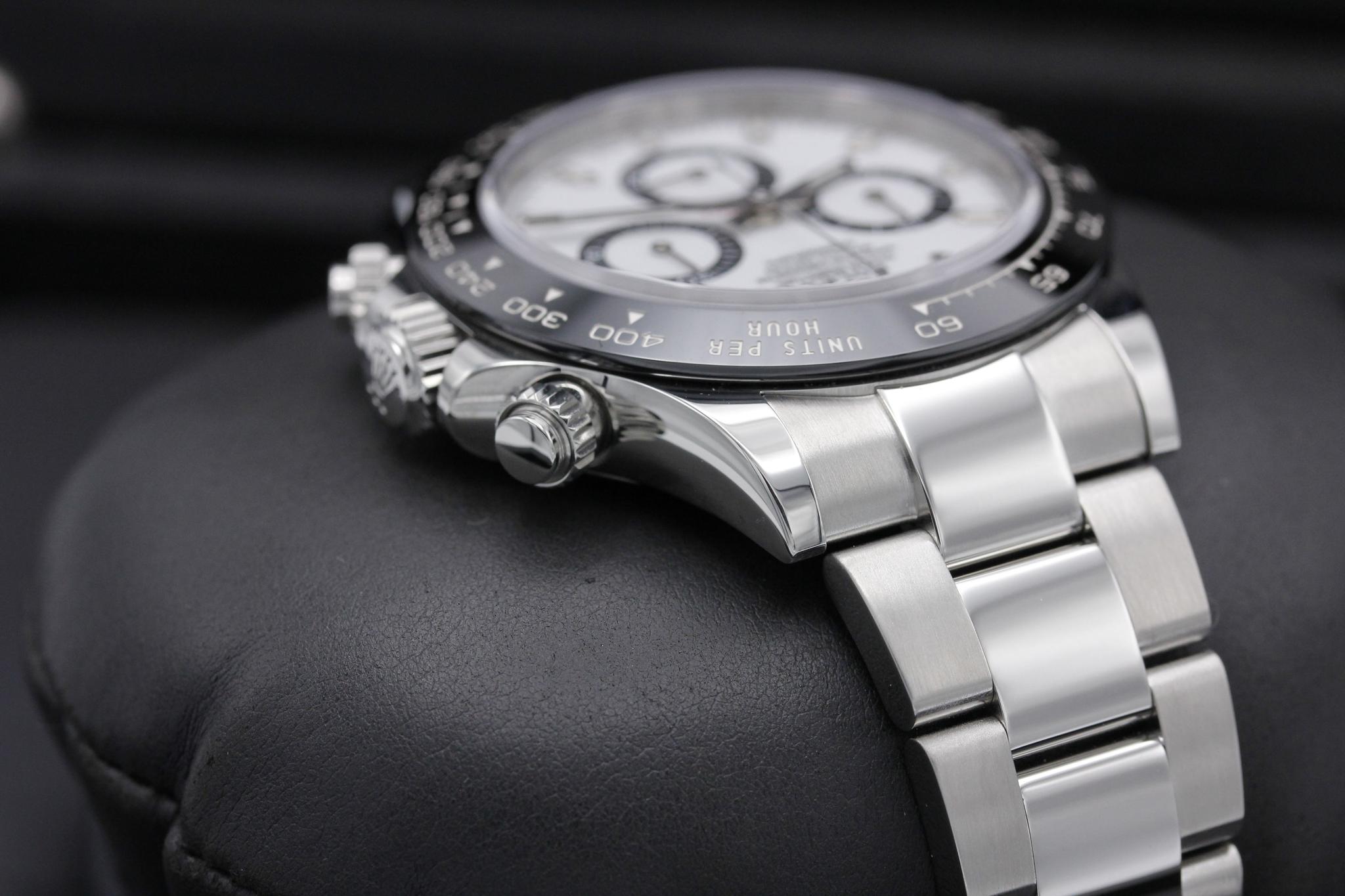 Watch Image 4