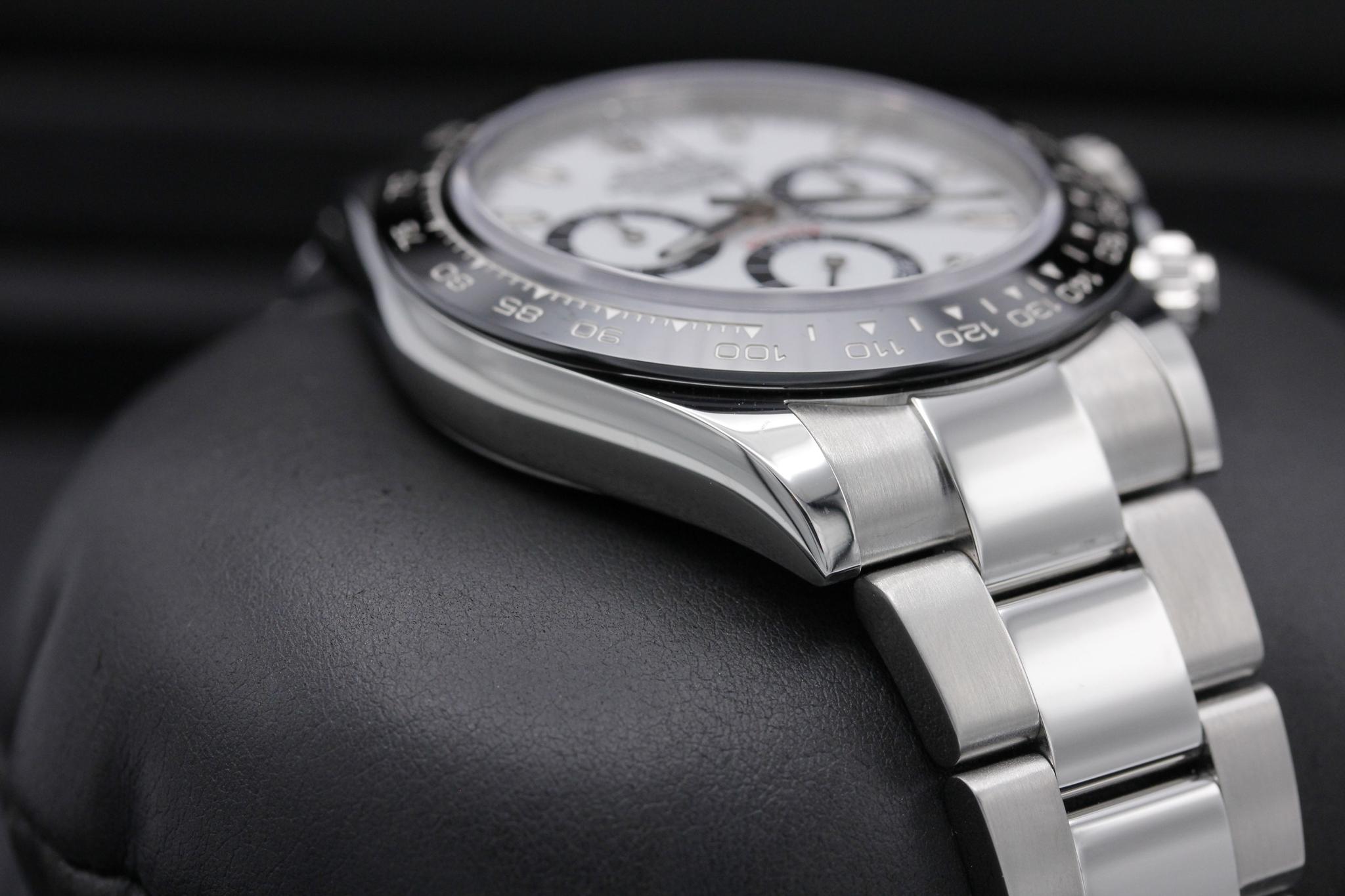 Watch Image 6