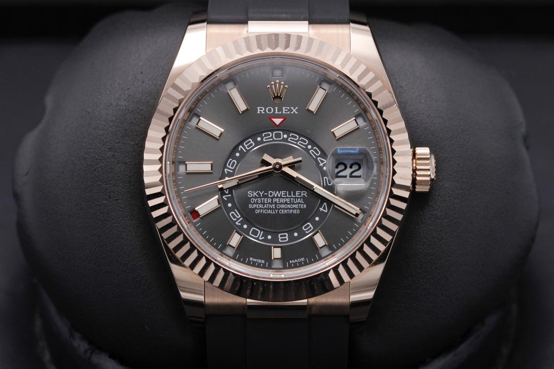 Rolex Sky Dweller 326235