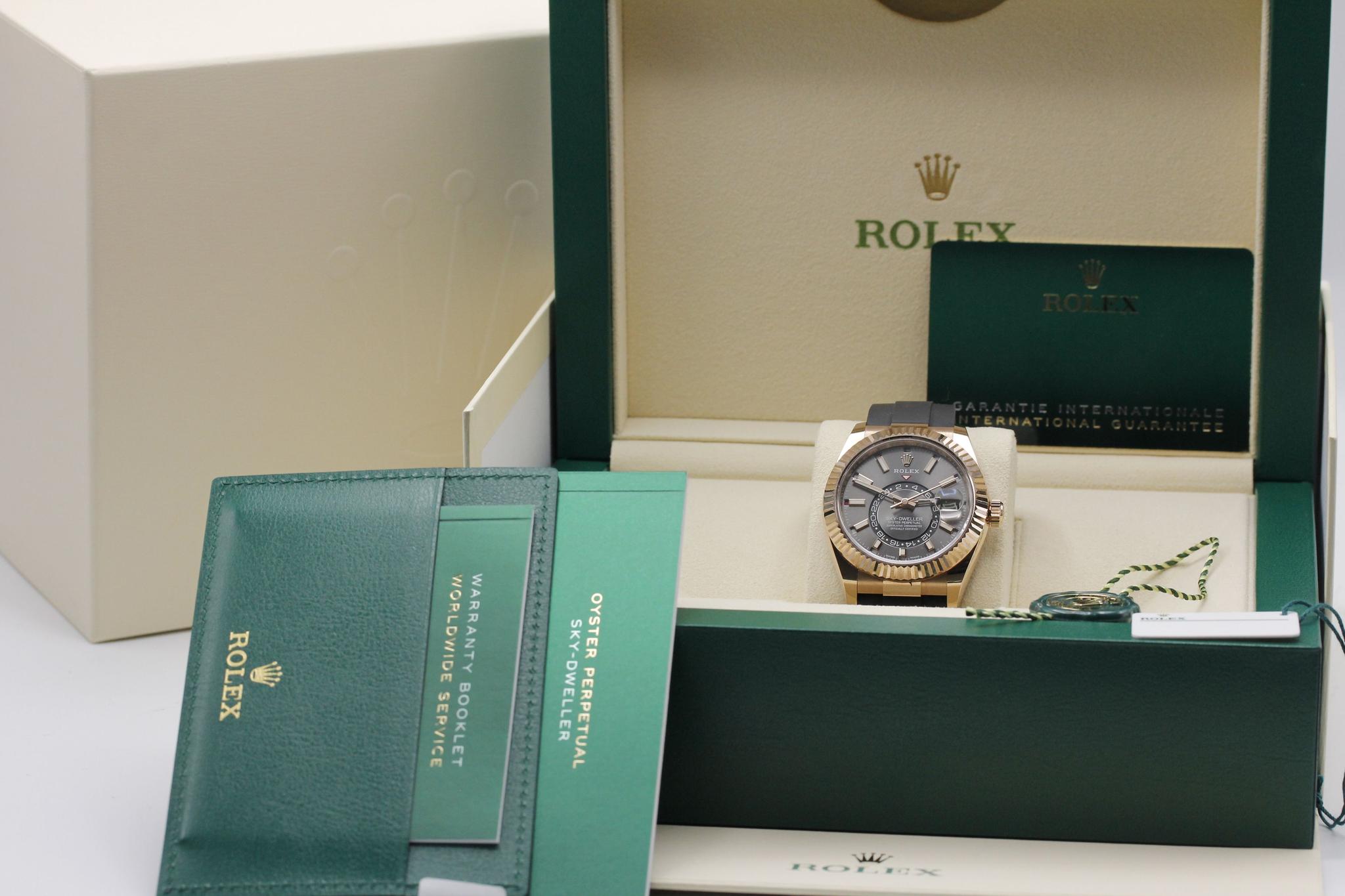 Watch Image 11