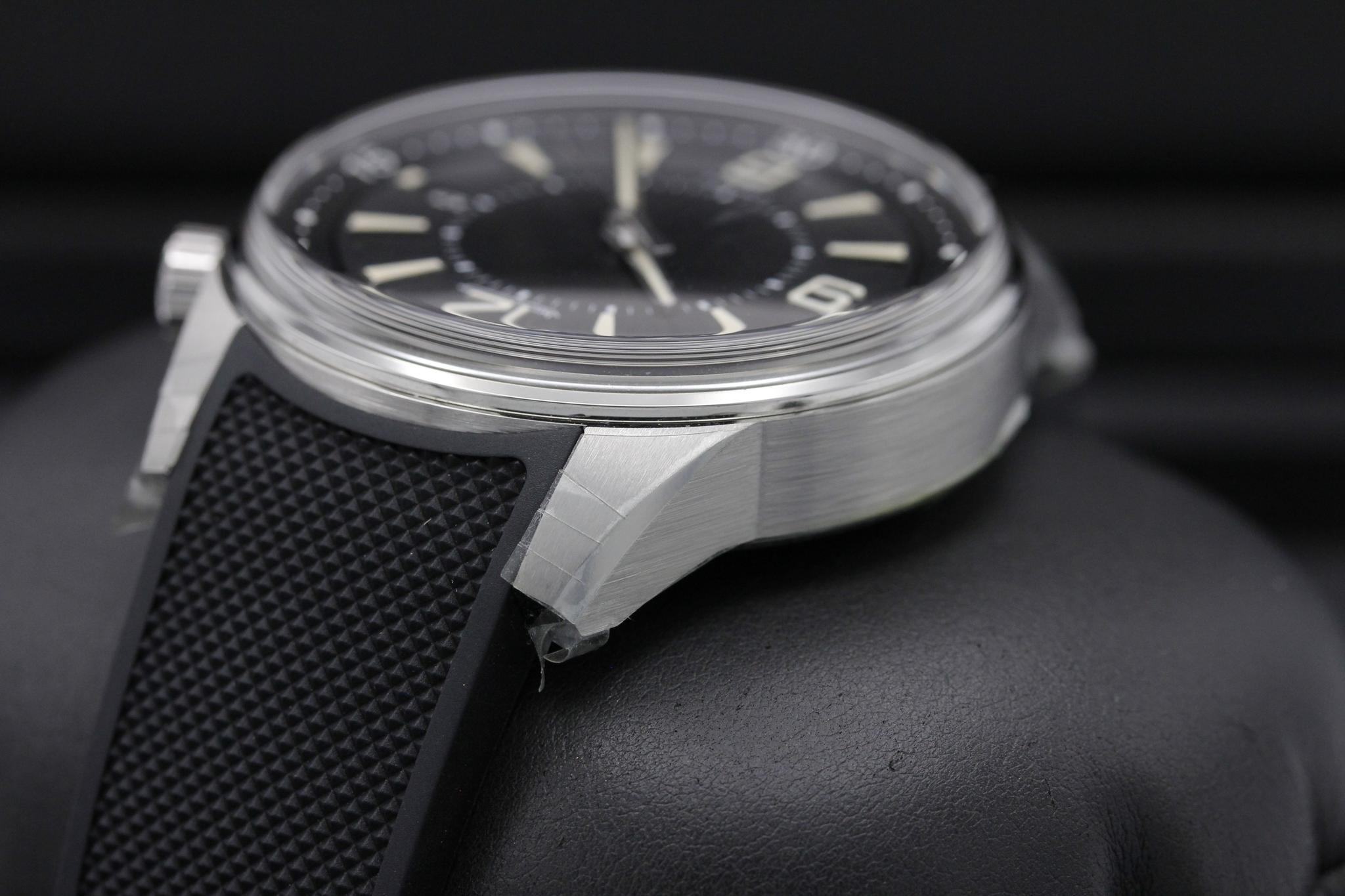 Watch Image 5