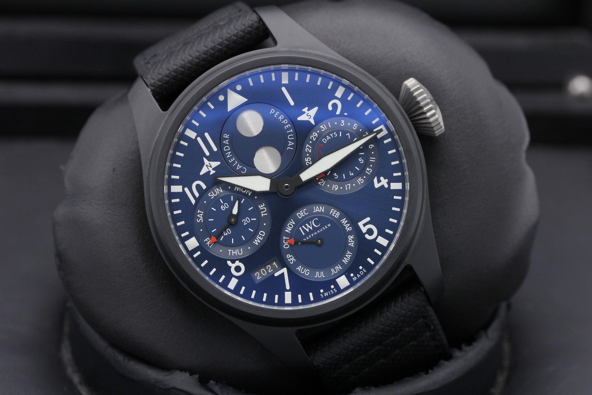 Watch Image 9