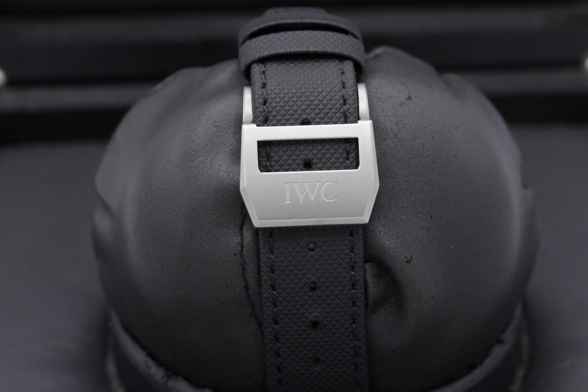 Watch Image 8