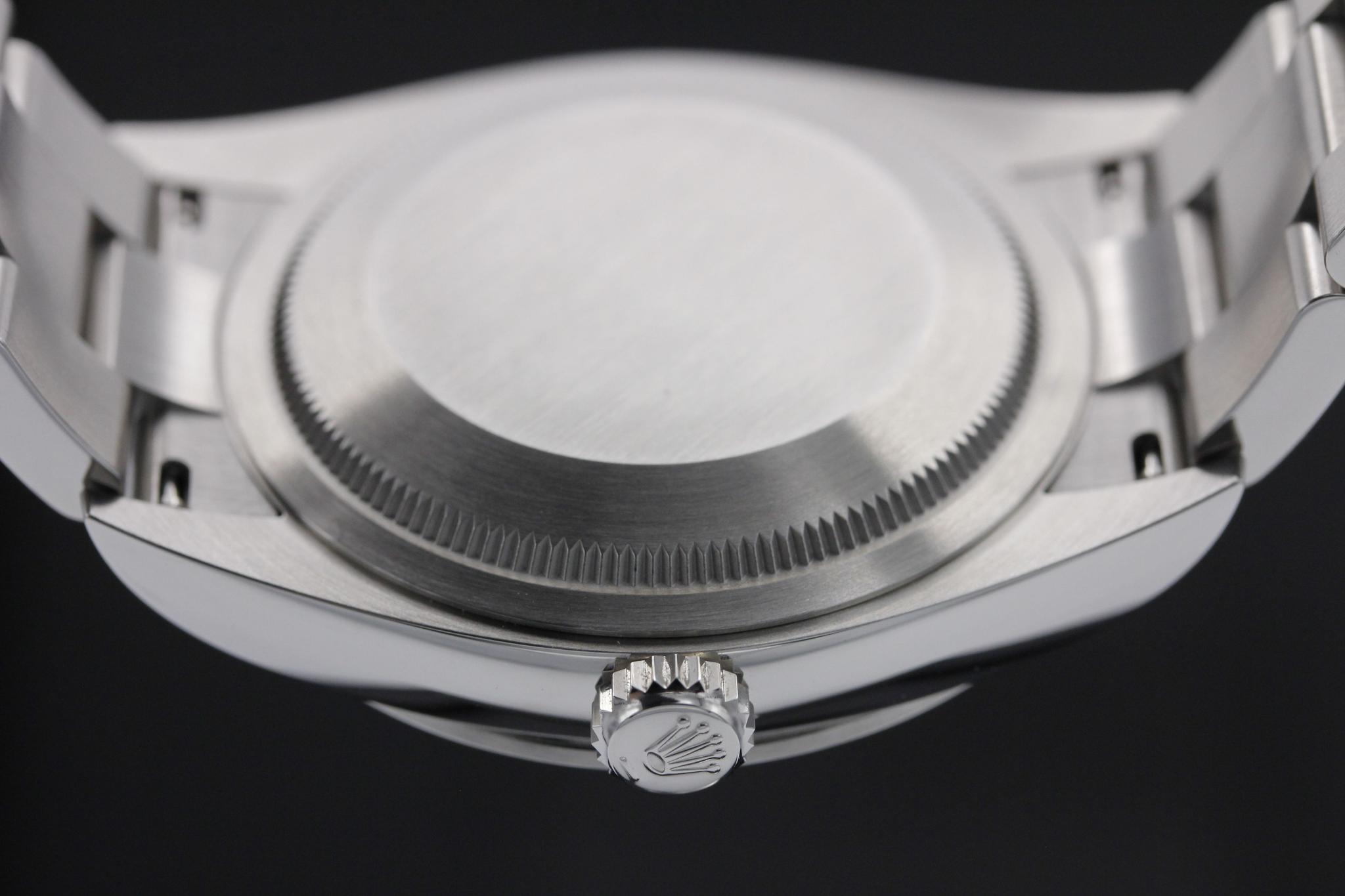 Watch Image 7