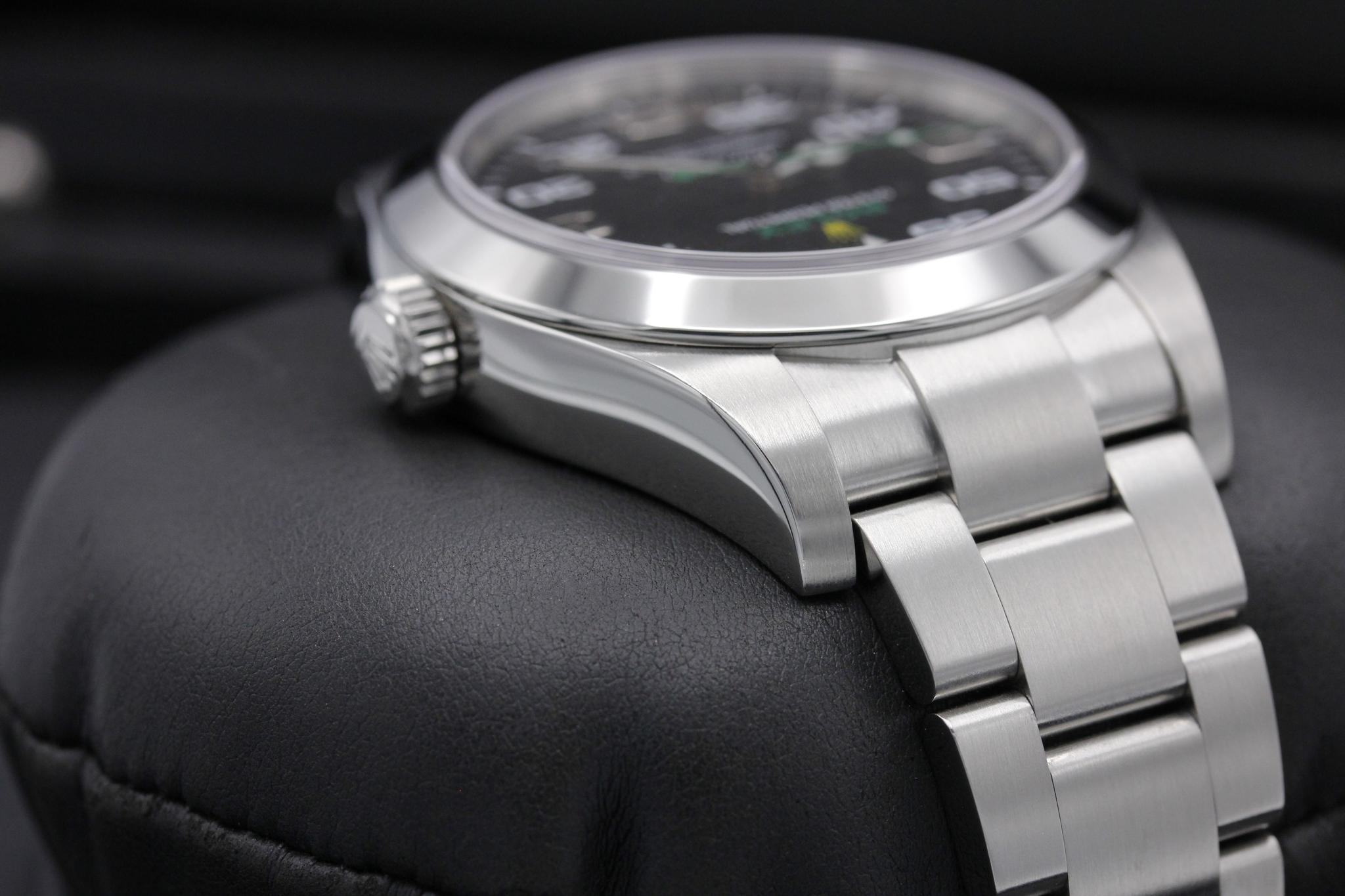 Watch Image 4