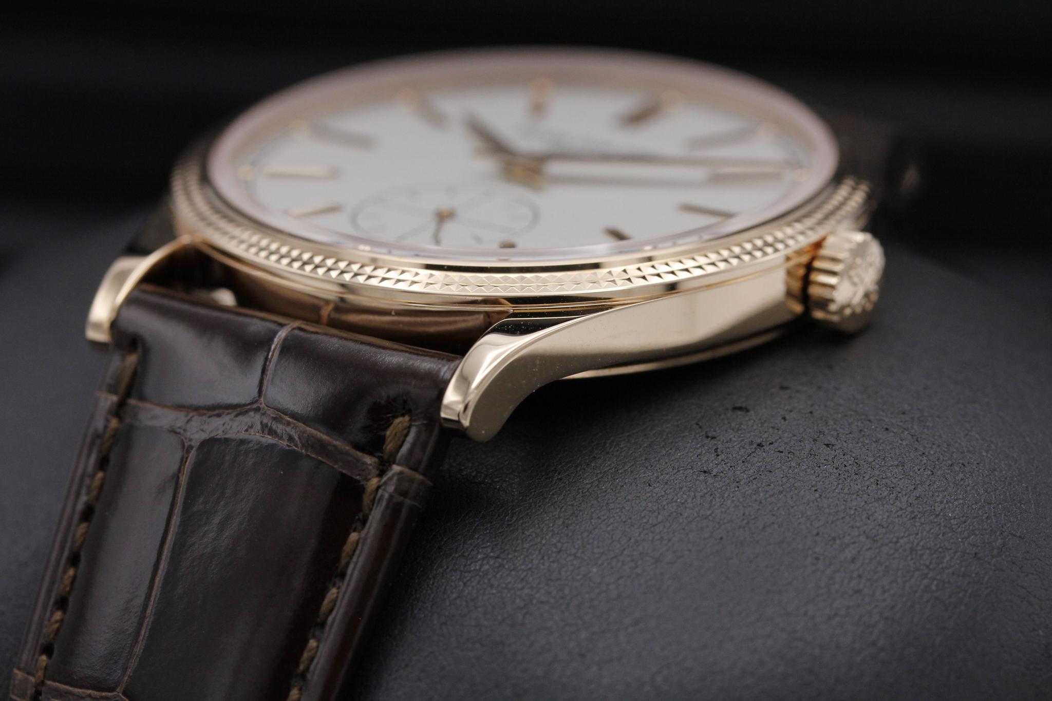 Watch Image 2