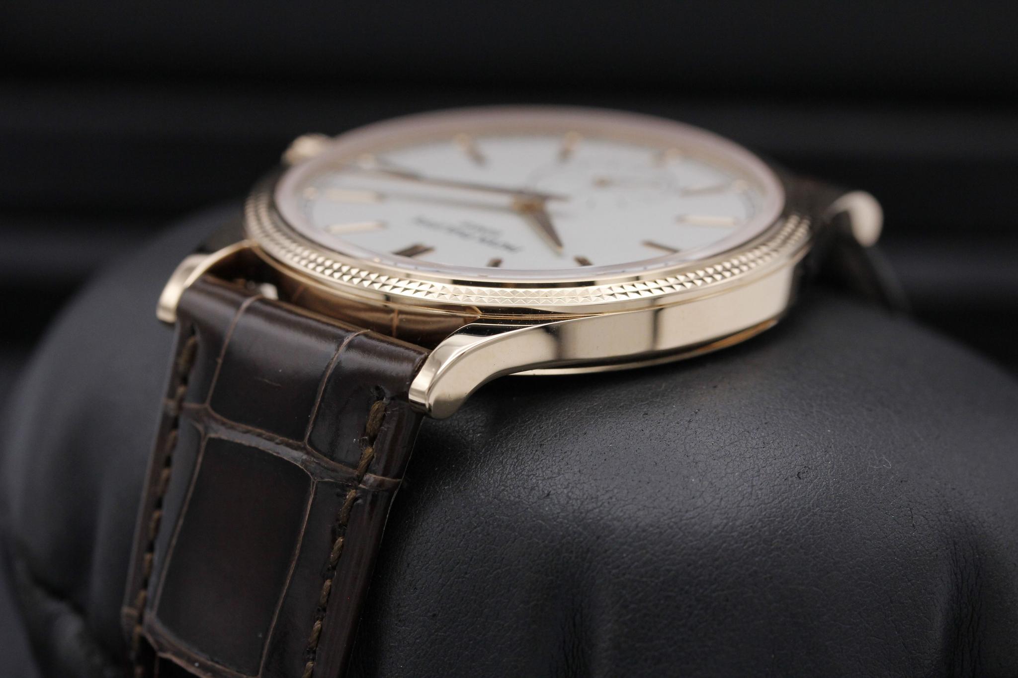 Watch Image 5