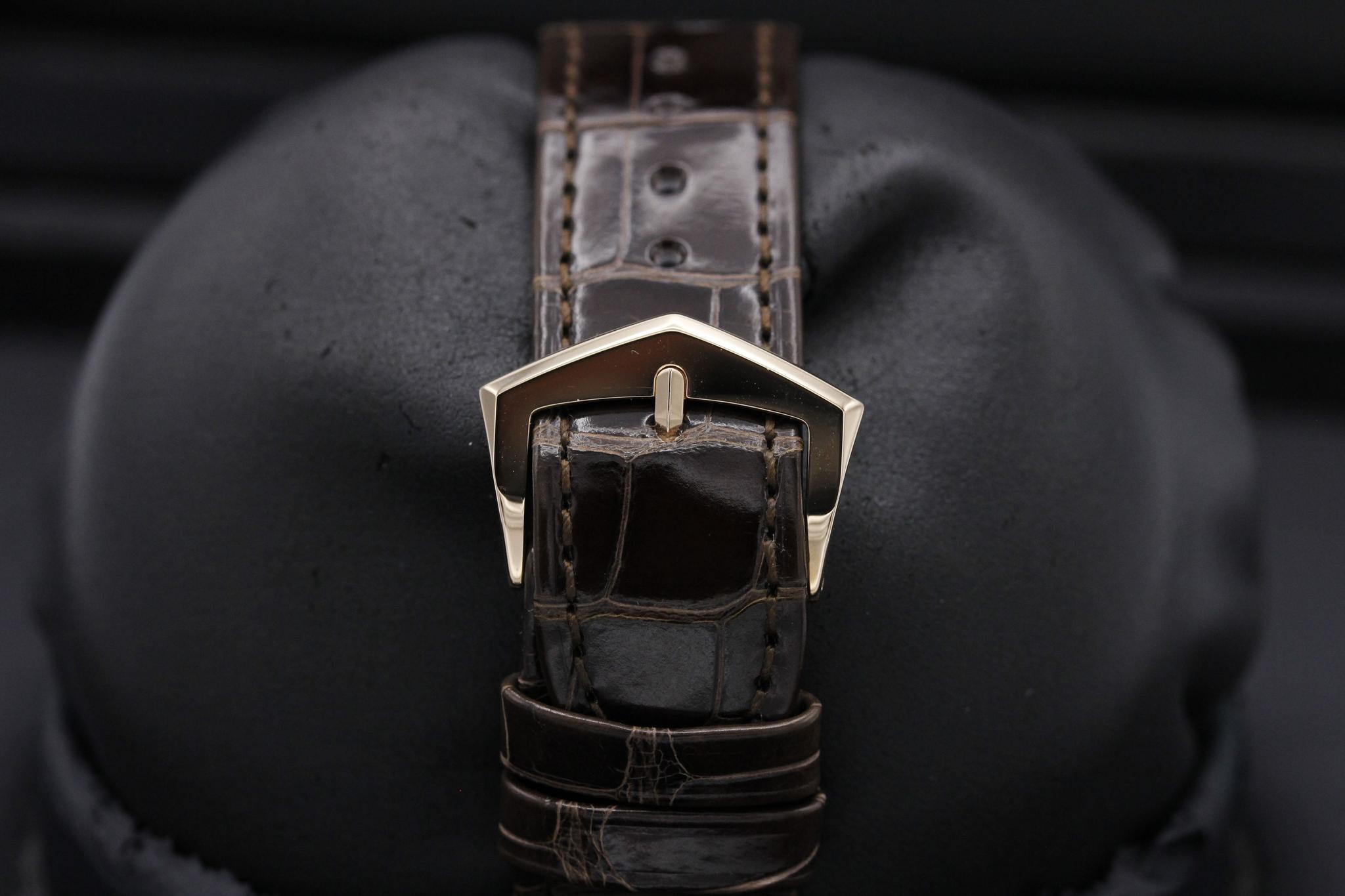 Watch Image 7
