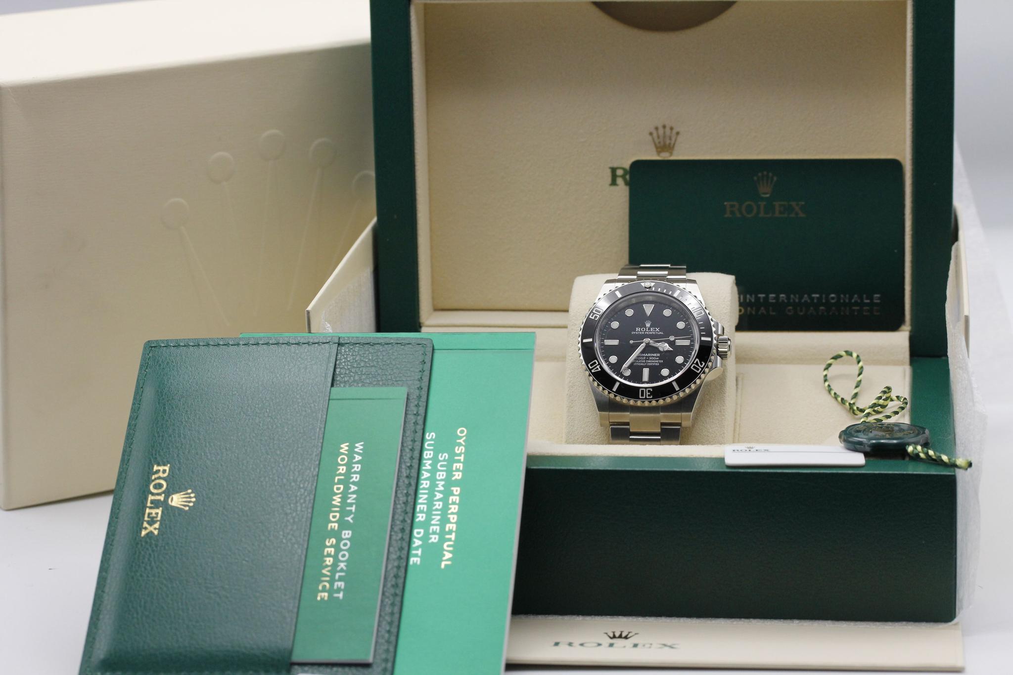 Watch Image 11