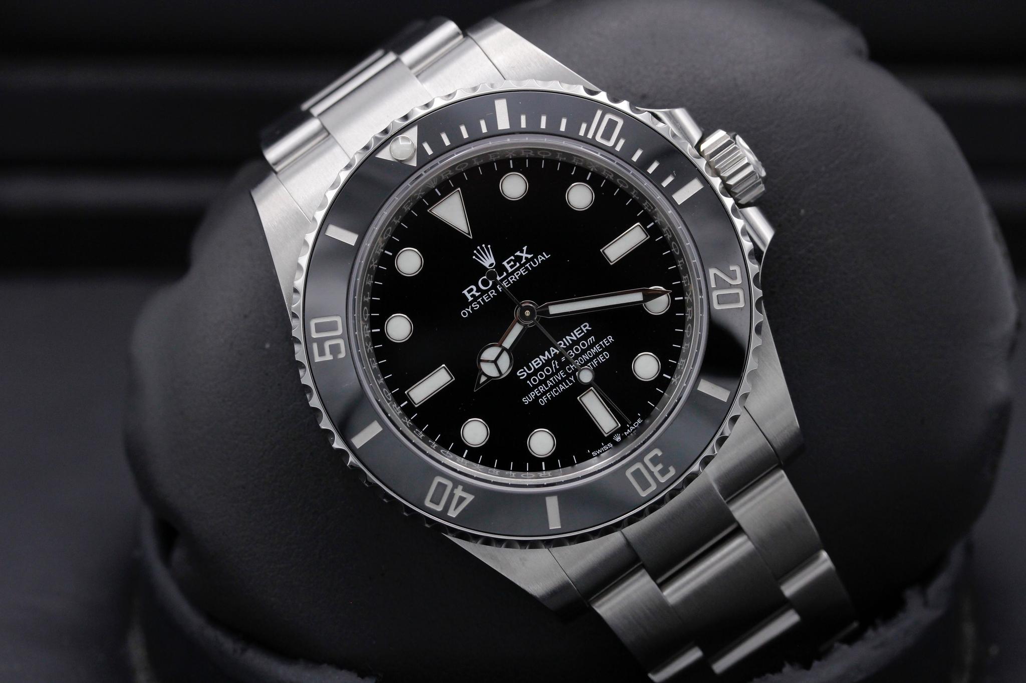 Watch Image 10