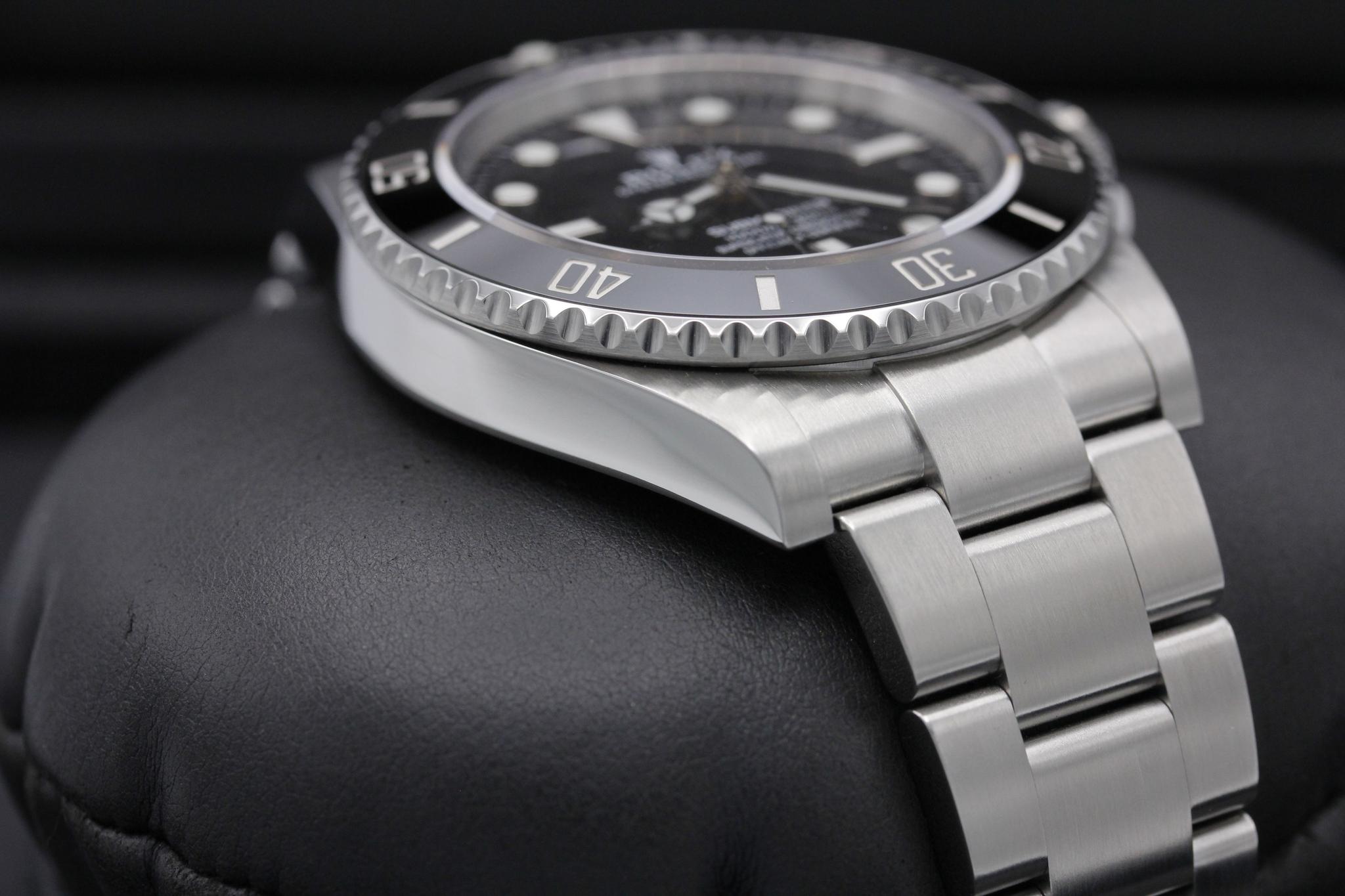 Watch Image 6