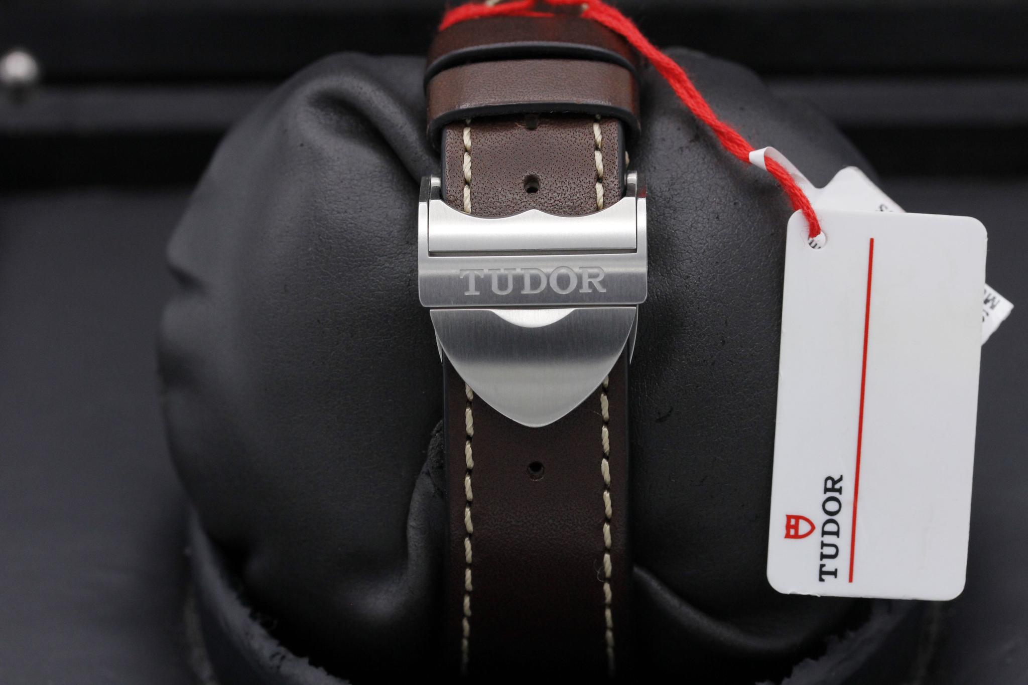 Watch Image 8