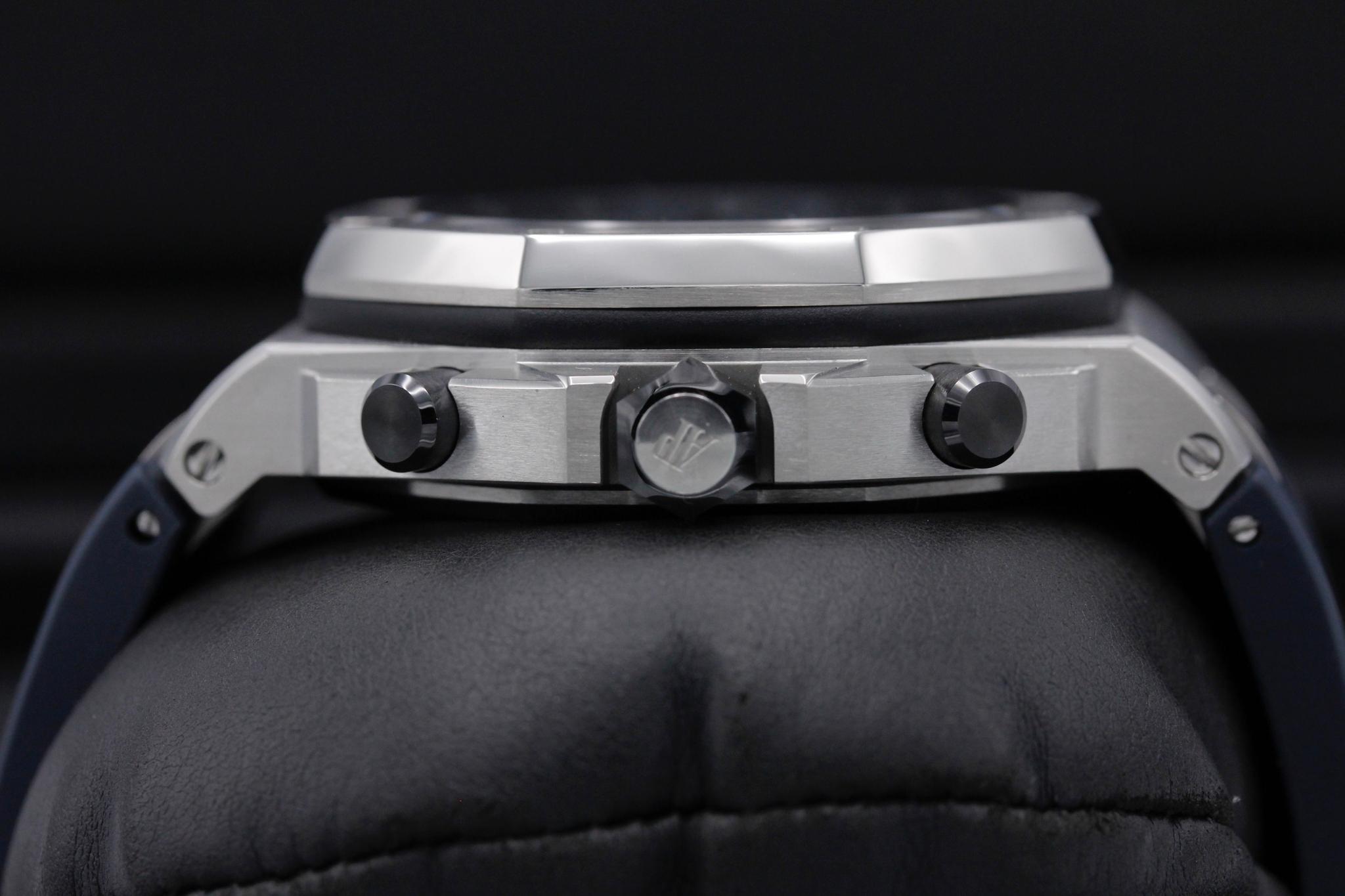 Watch Image 3
