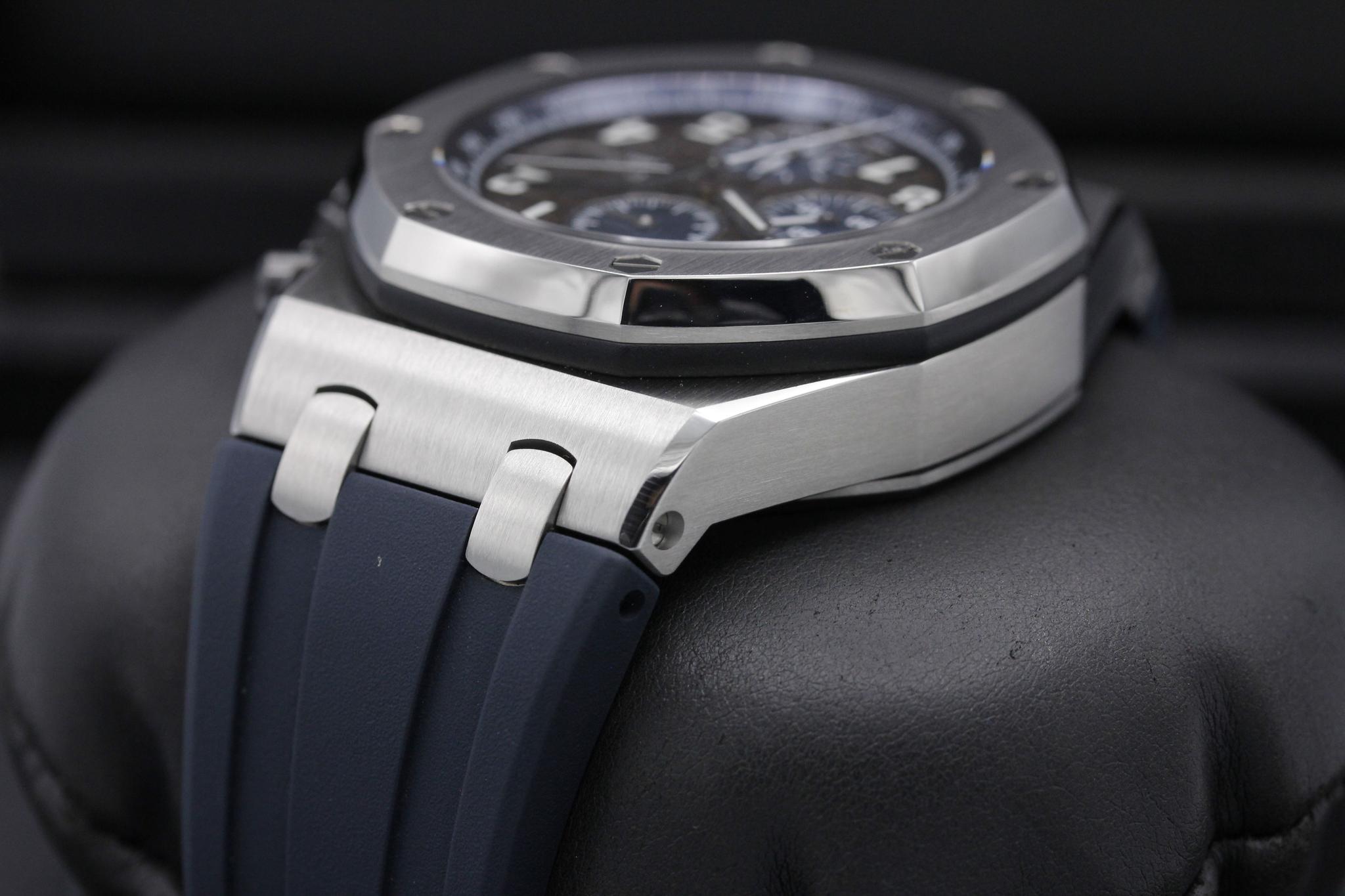 Watch Image 5
