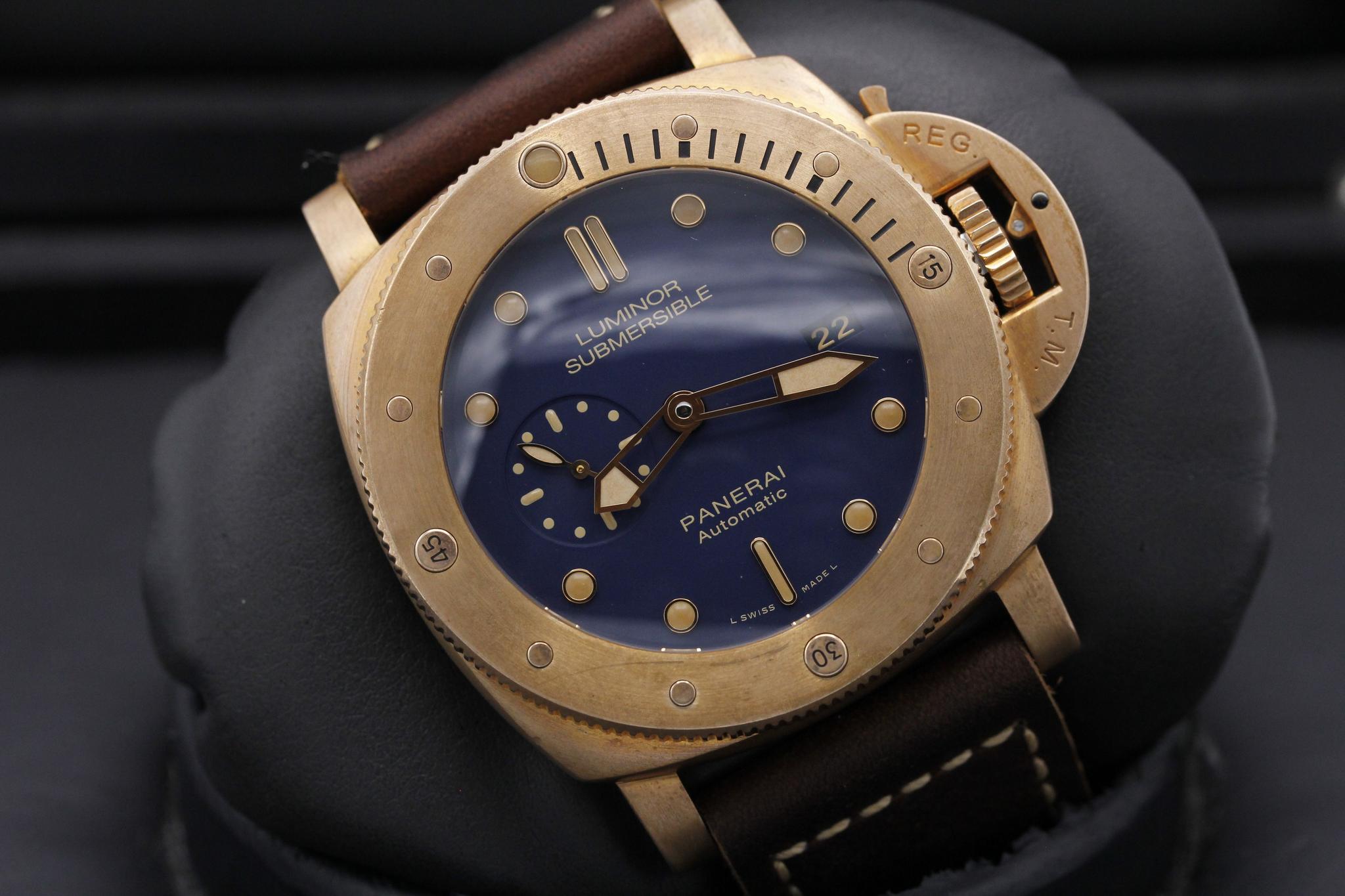 Watch Image 9