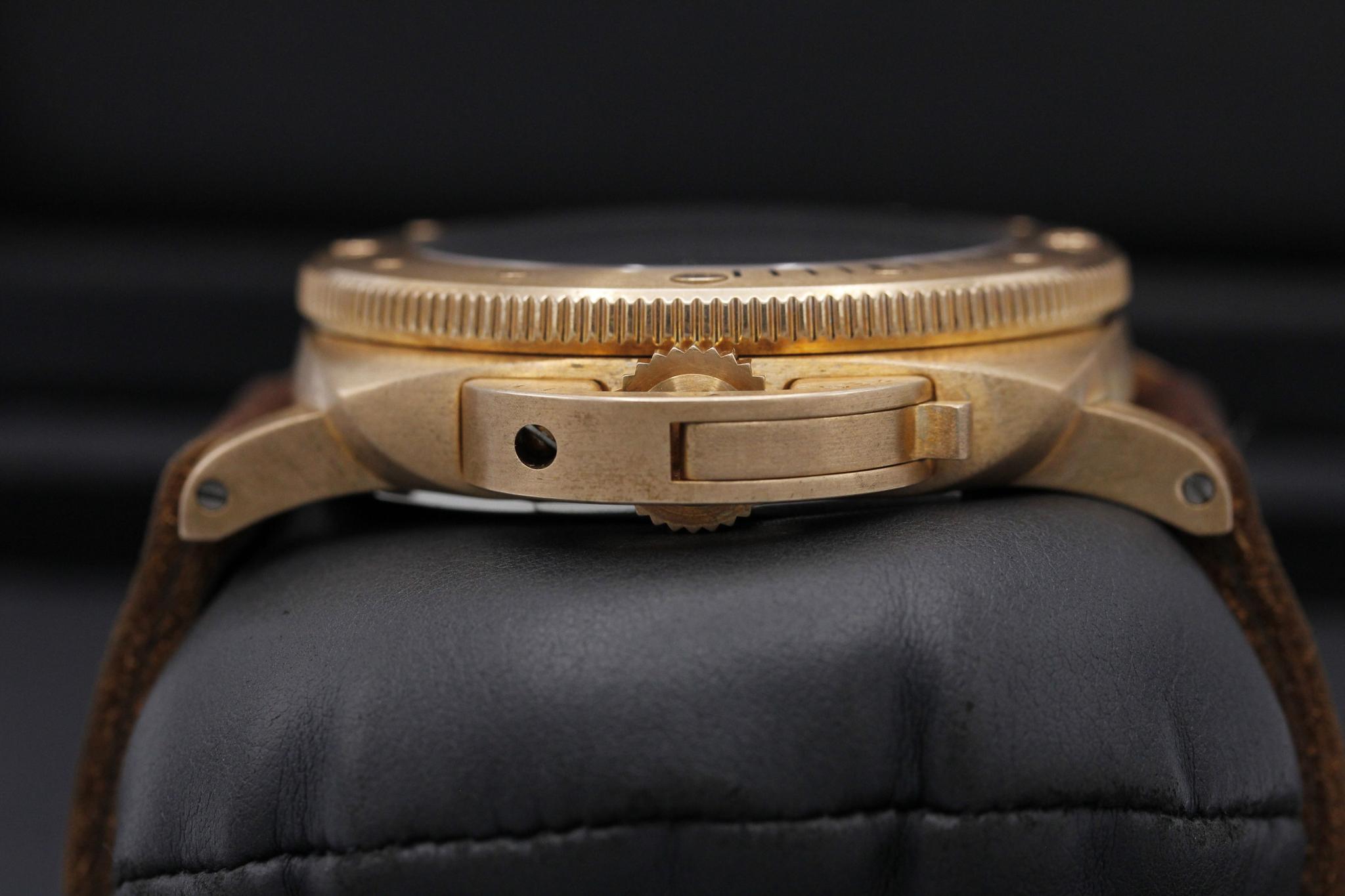 Watch Image 3