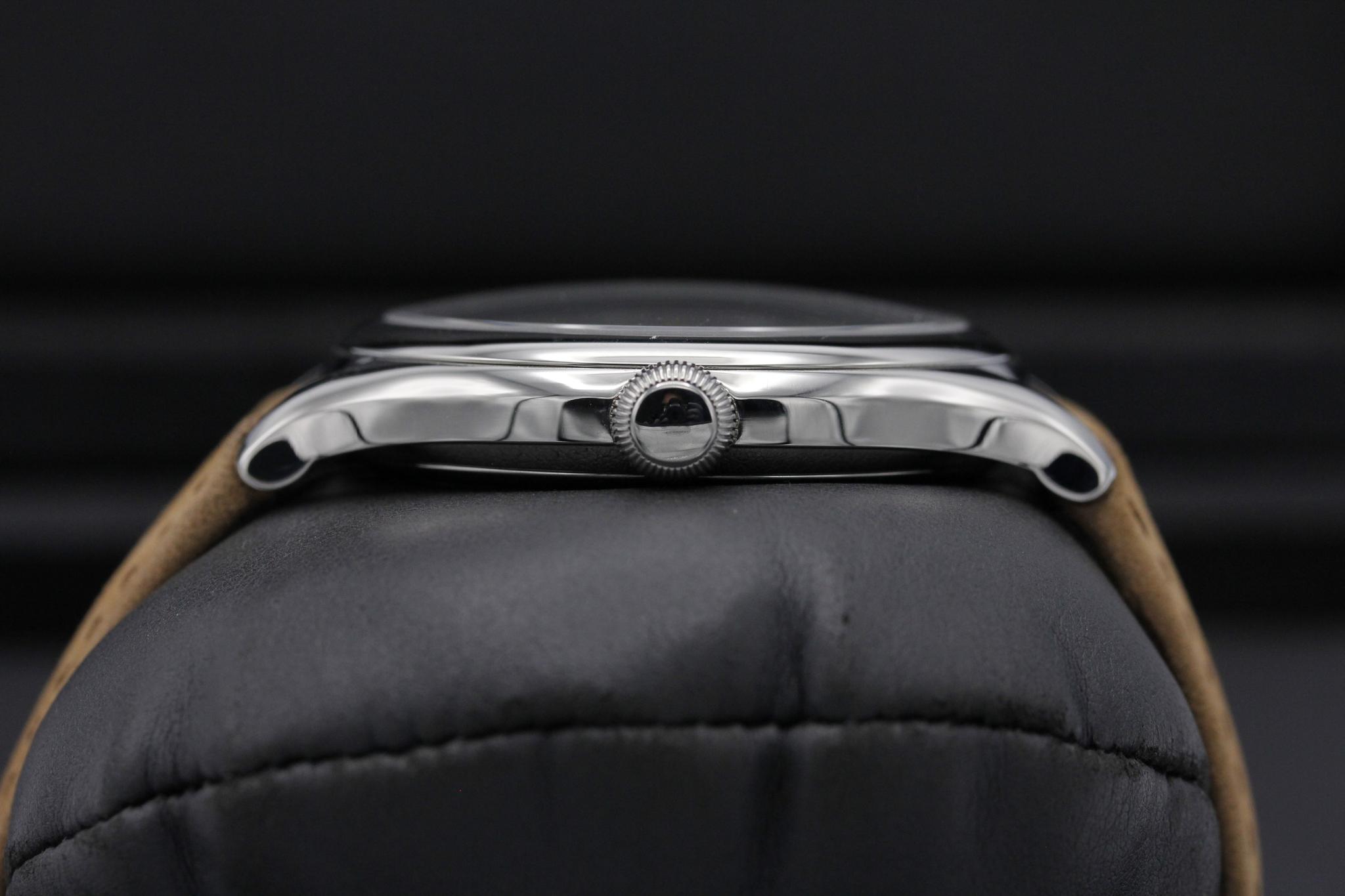 Watch Image 3