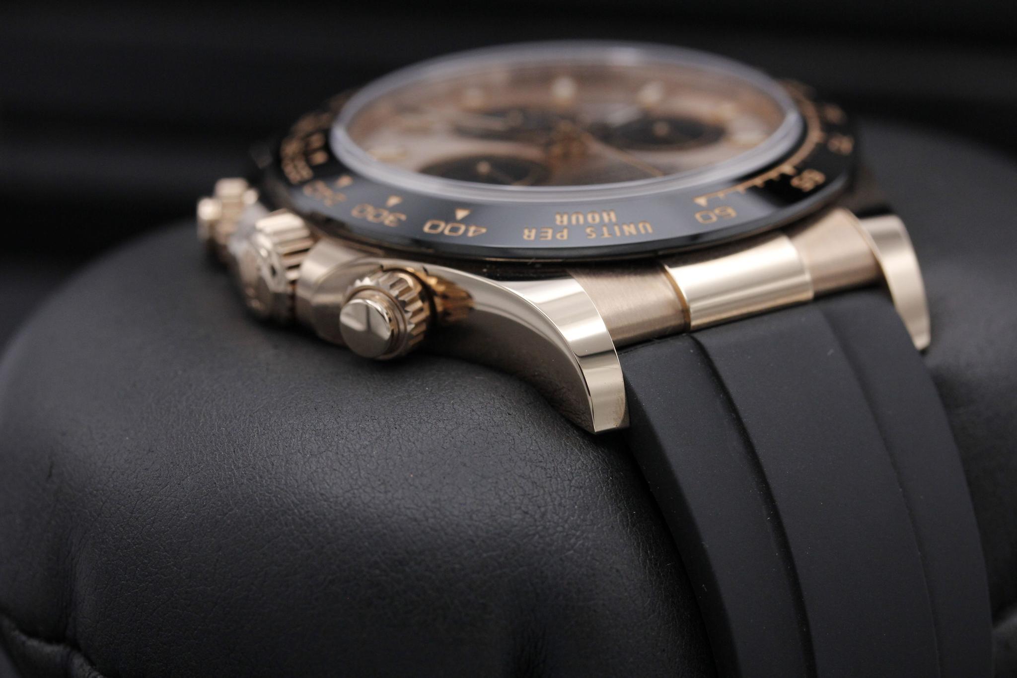Watch Image 4