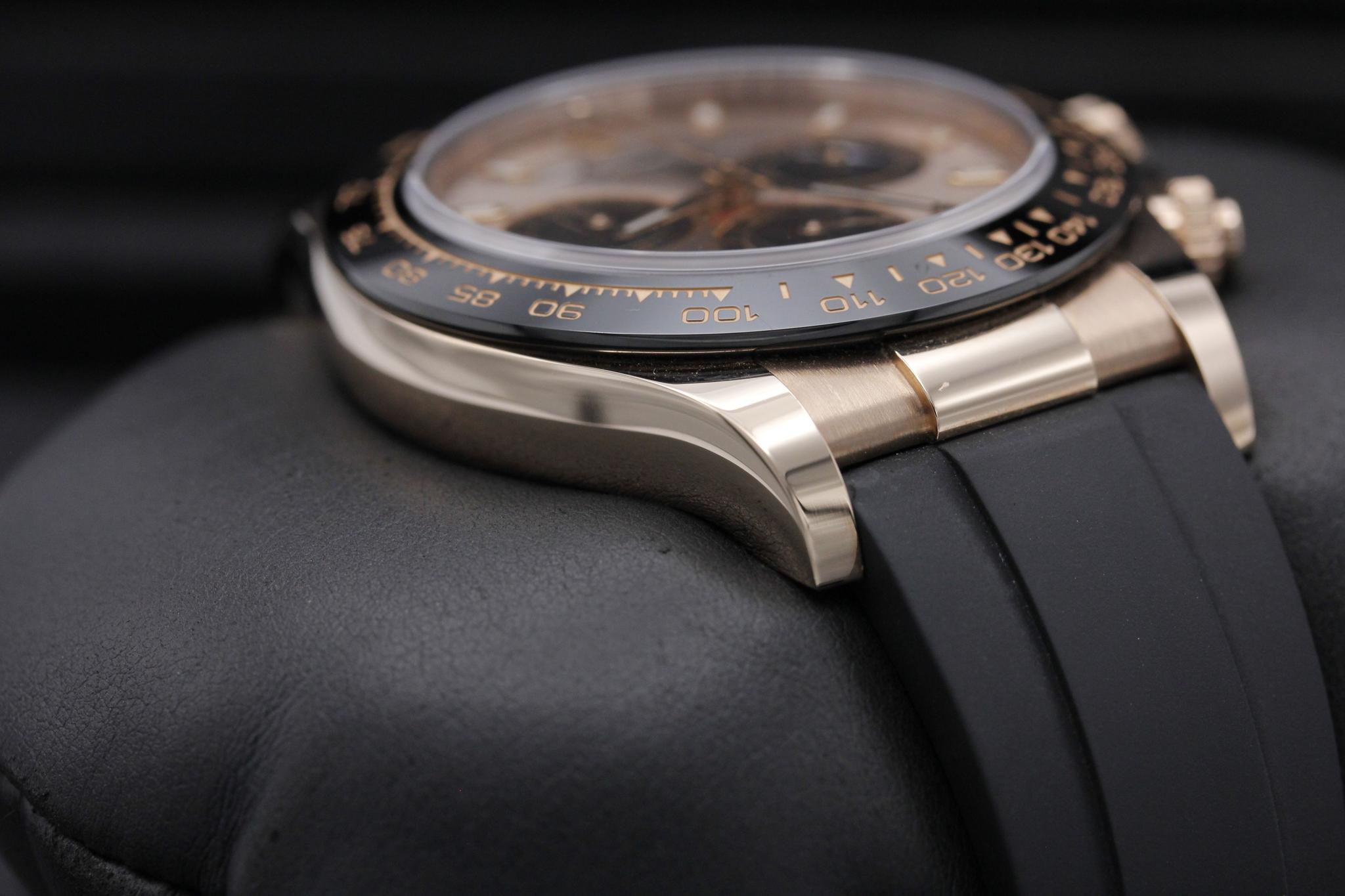 Watch Image 6