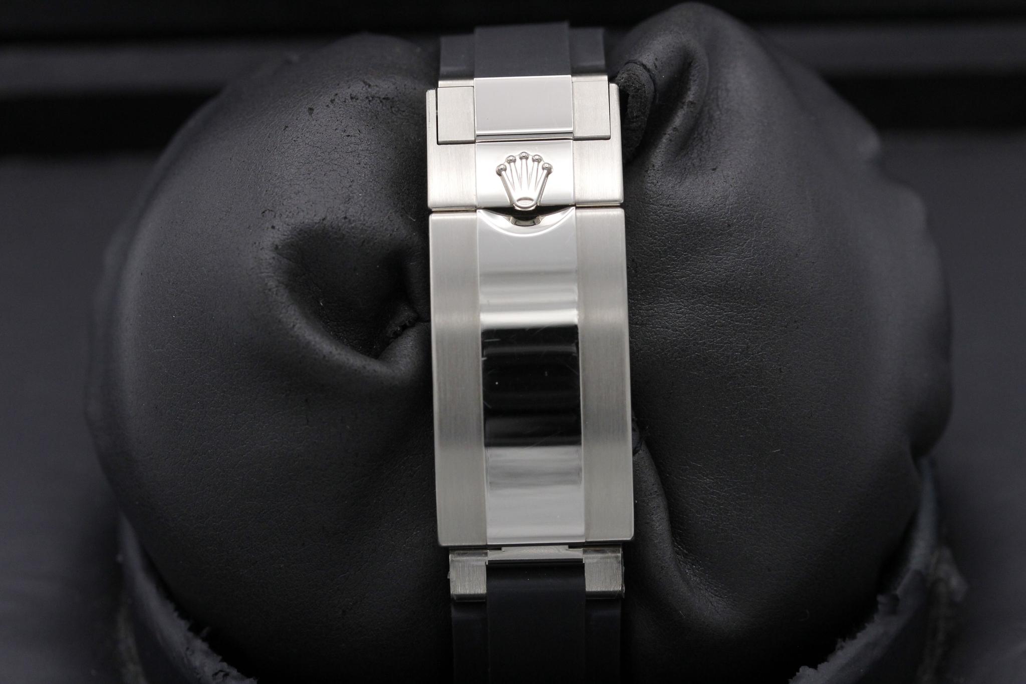Watch Image 8