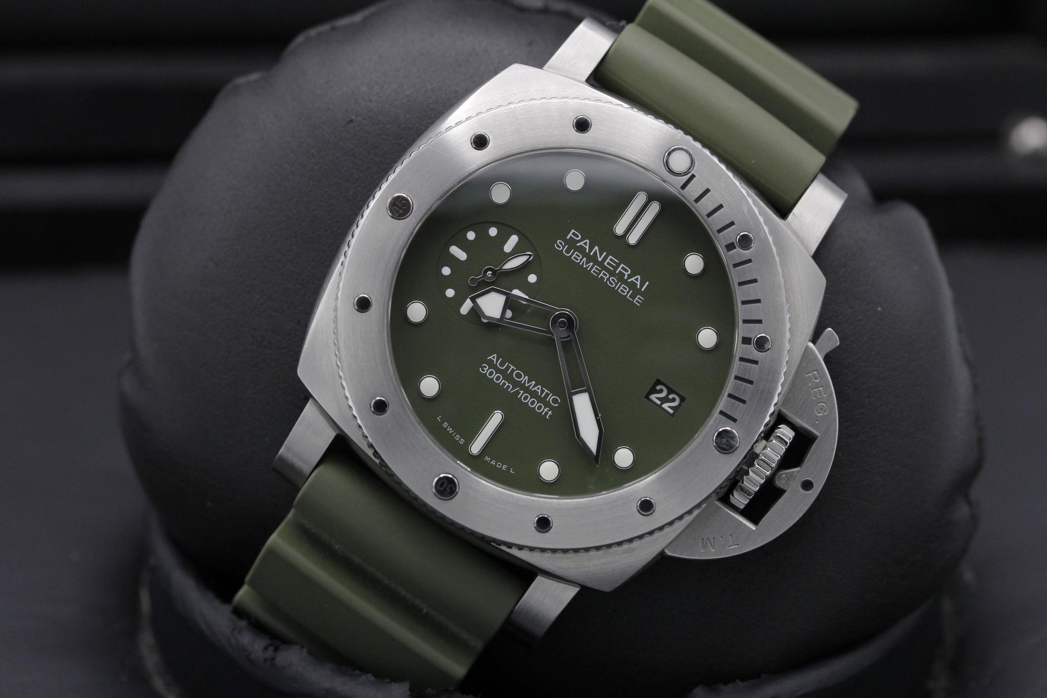 Watch Image 10