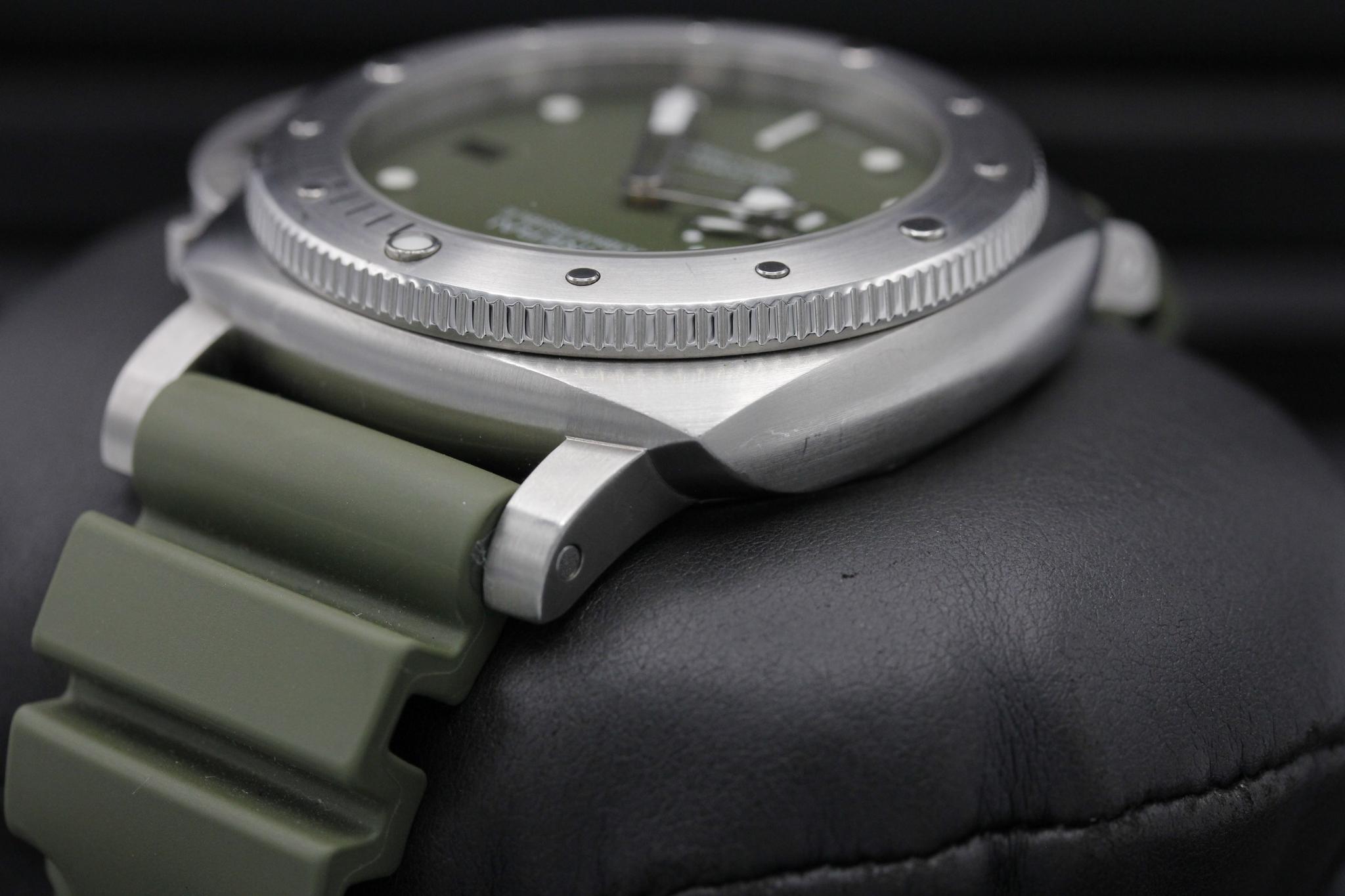 Watch Image 5