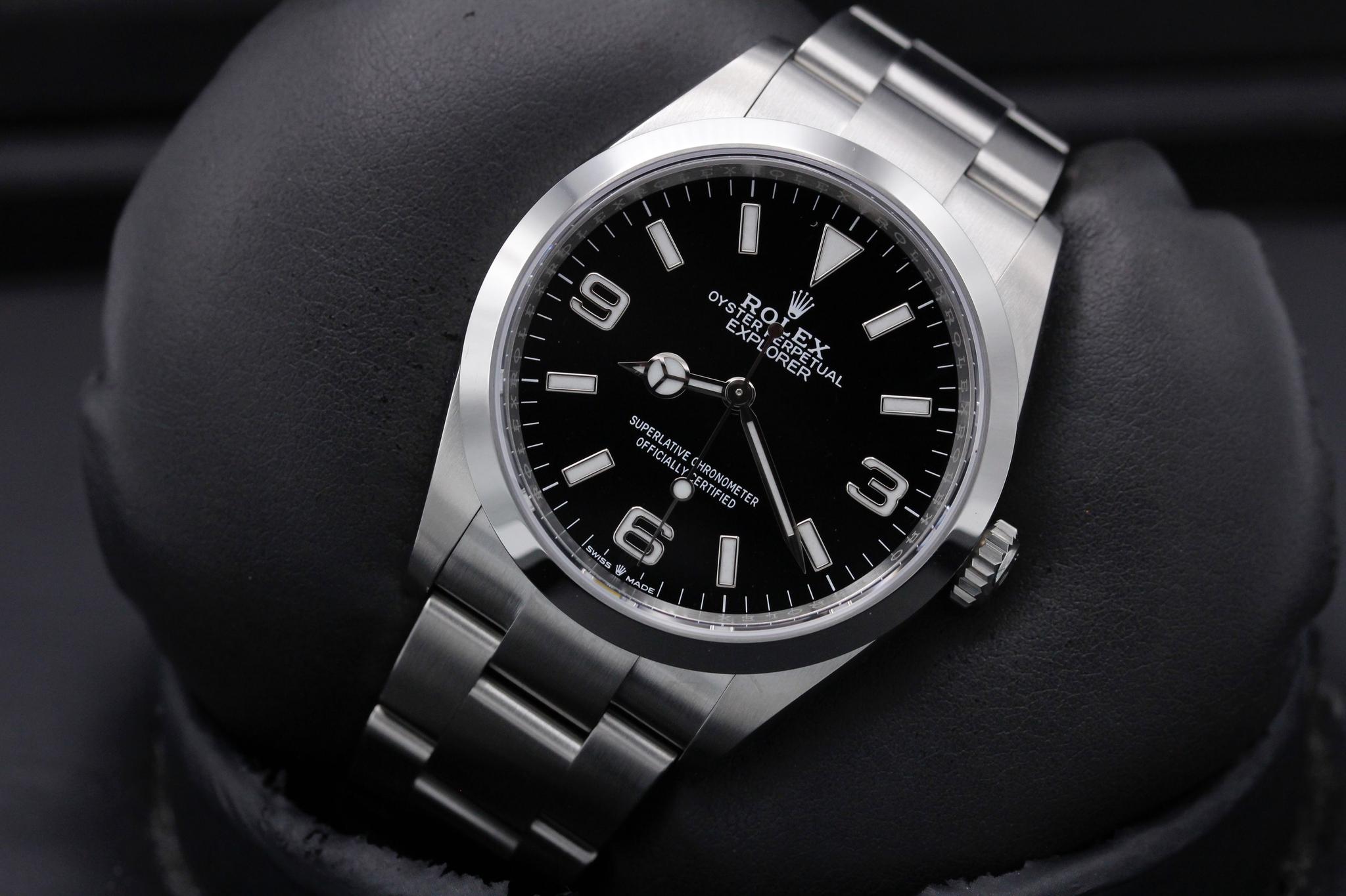Watch Image 10
