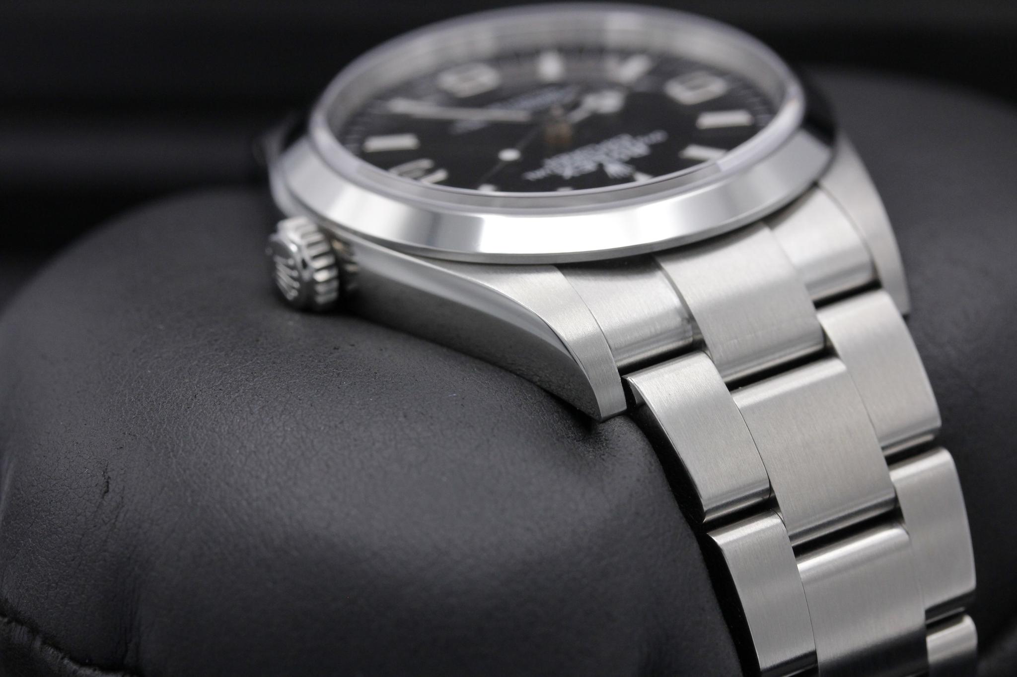 Watch Image 4