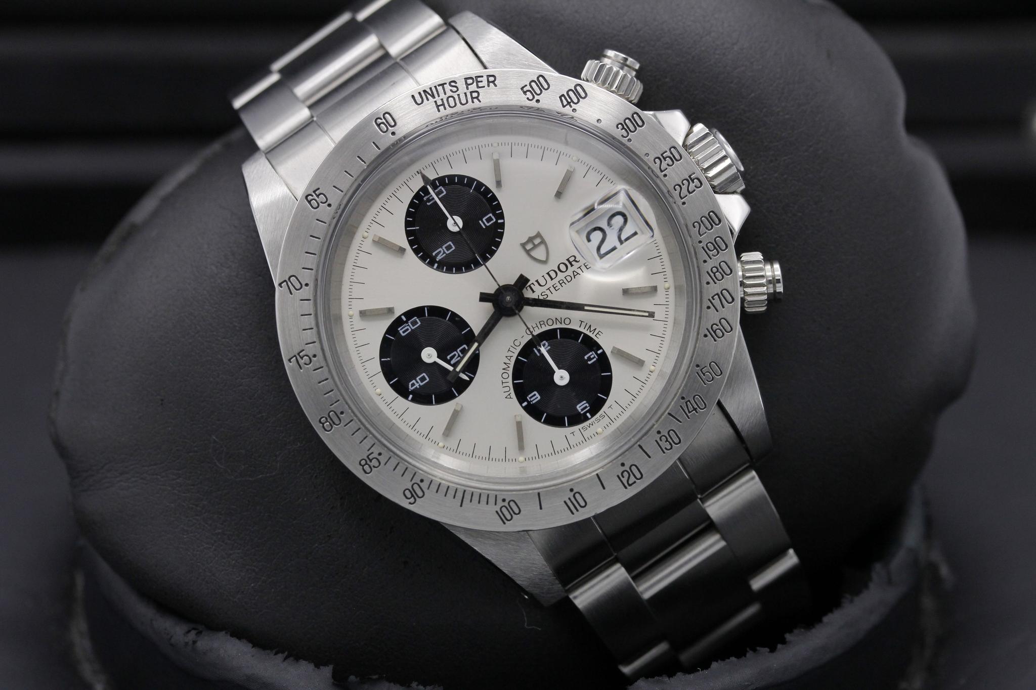 Watch Image 9