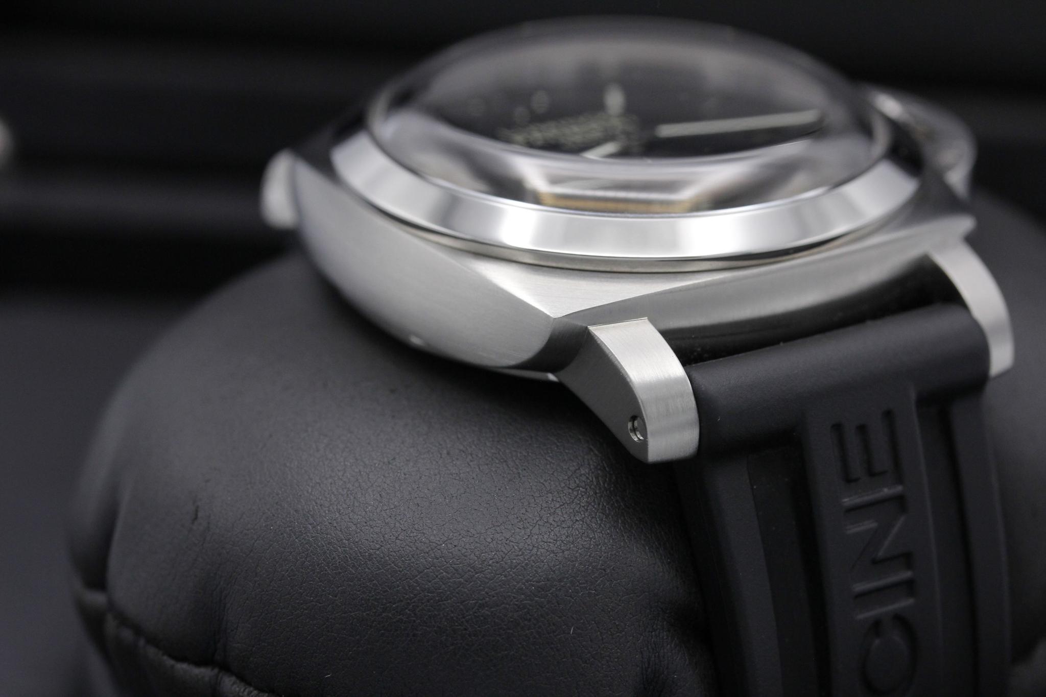 Watch Image 6