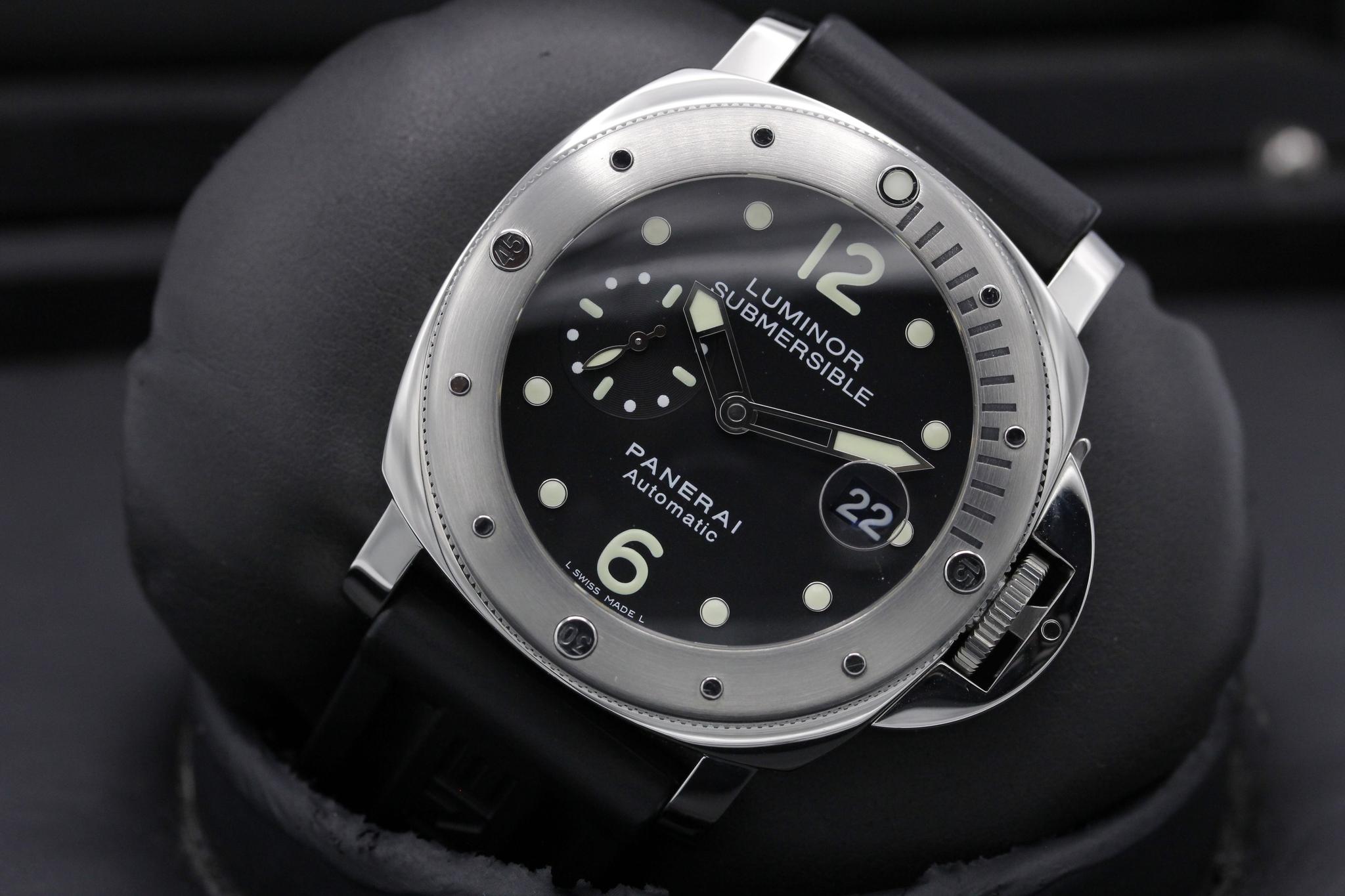 Watch Image 10