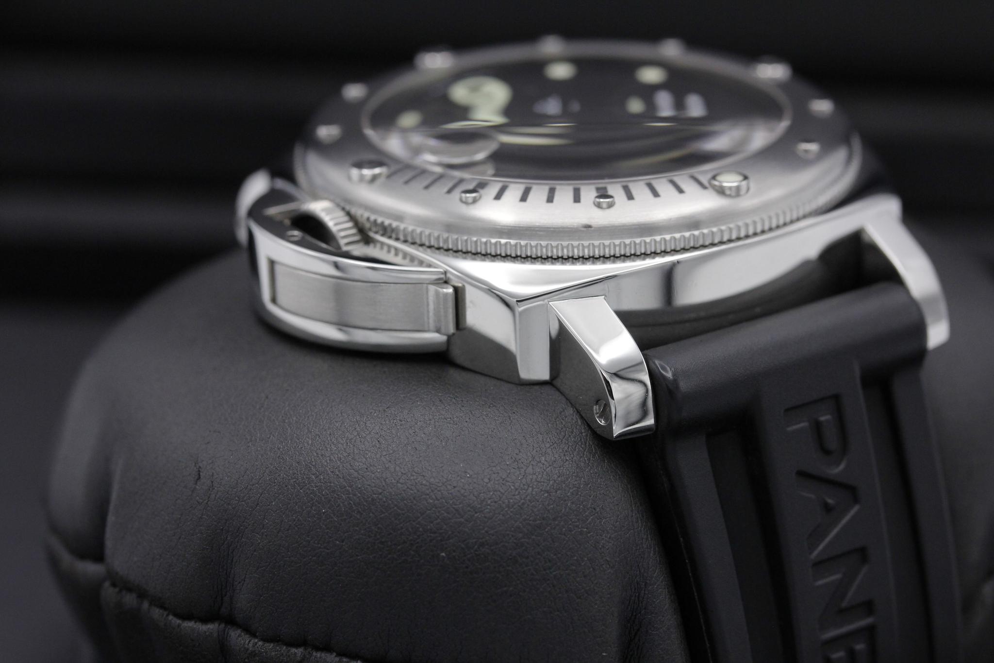 Watch Image 4