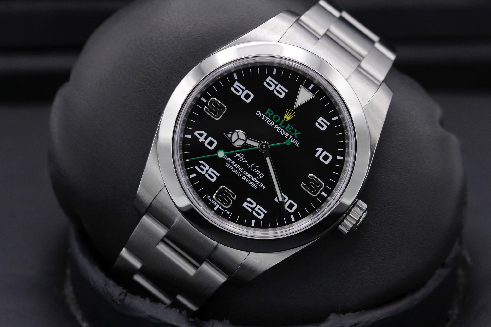 Watch Image 10