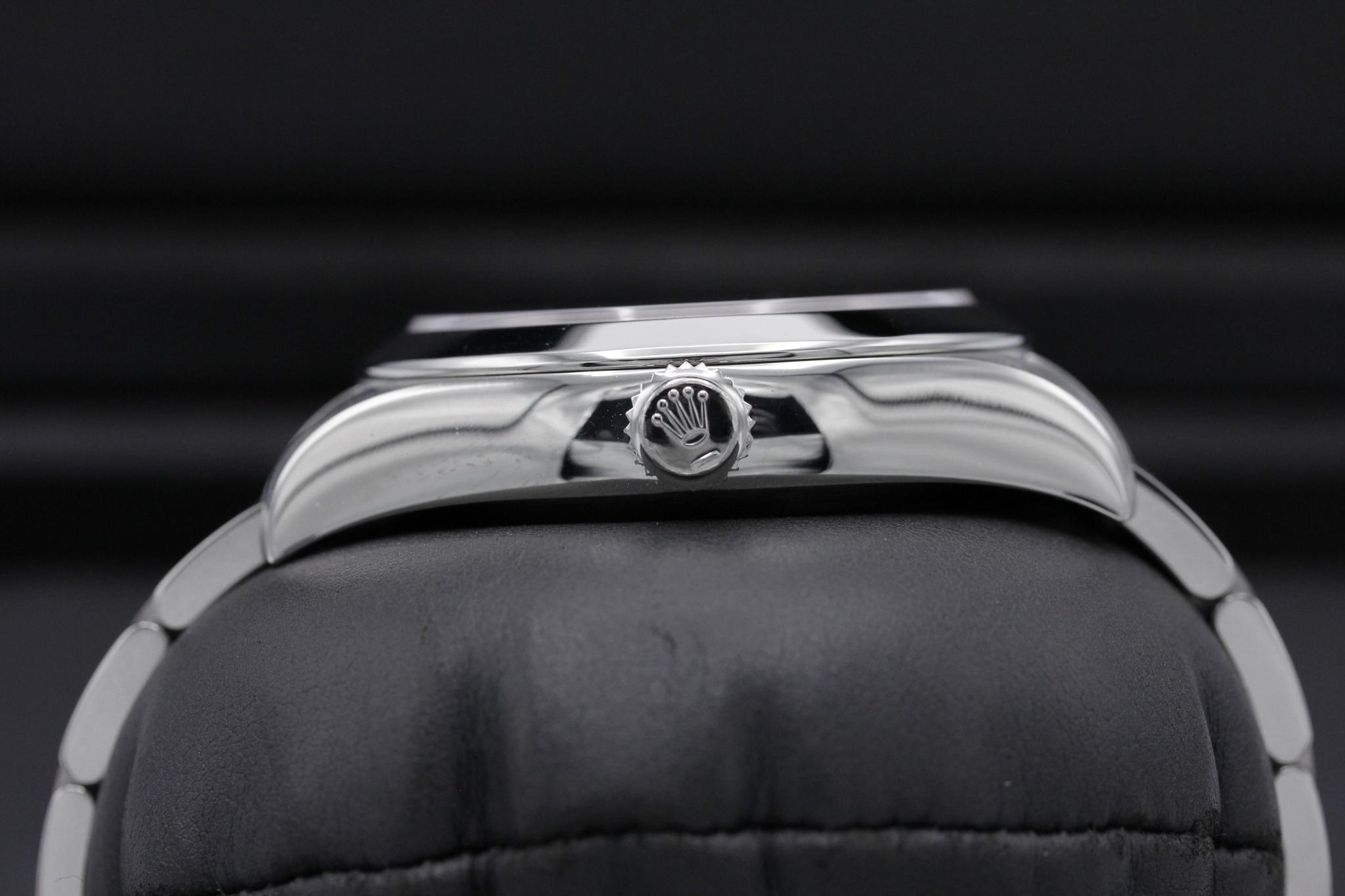 Watch Image 3