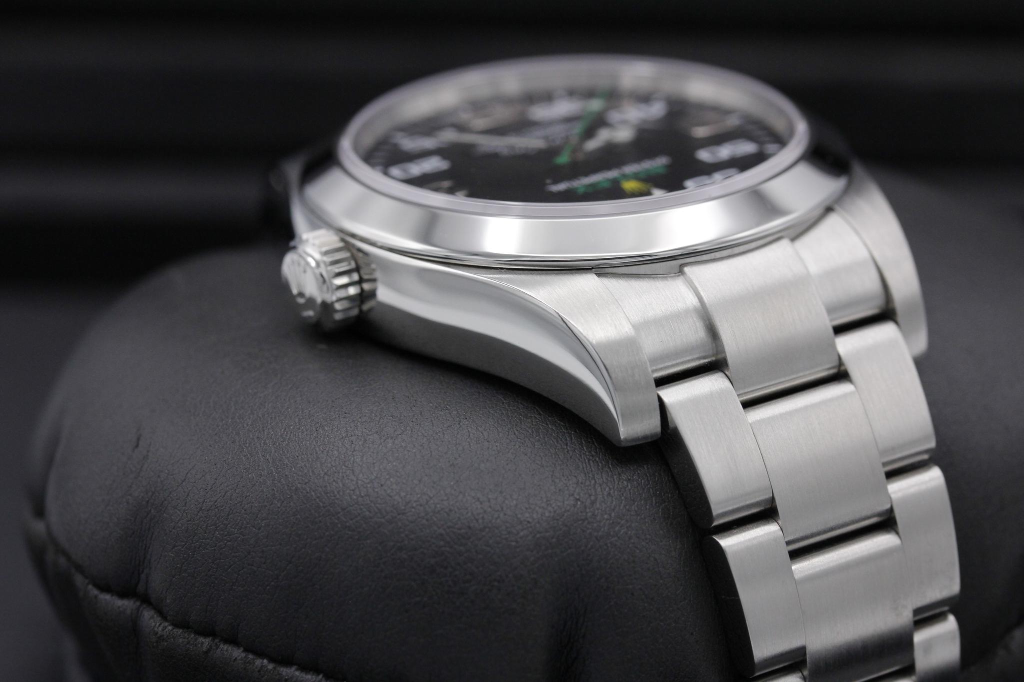 Watch Image 4