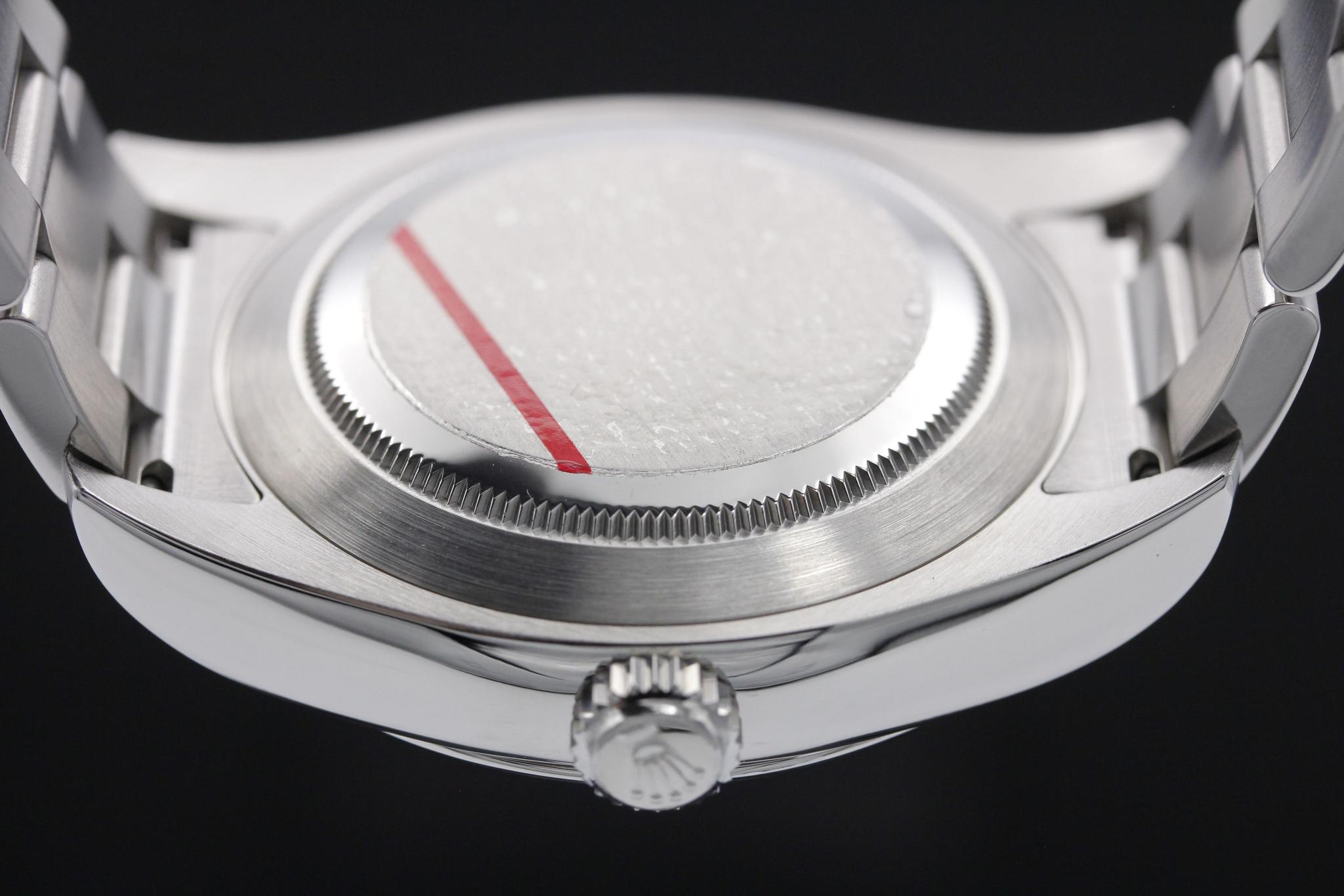 Watch Image 7