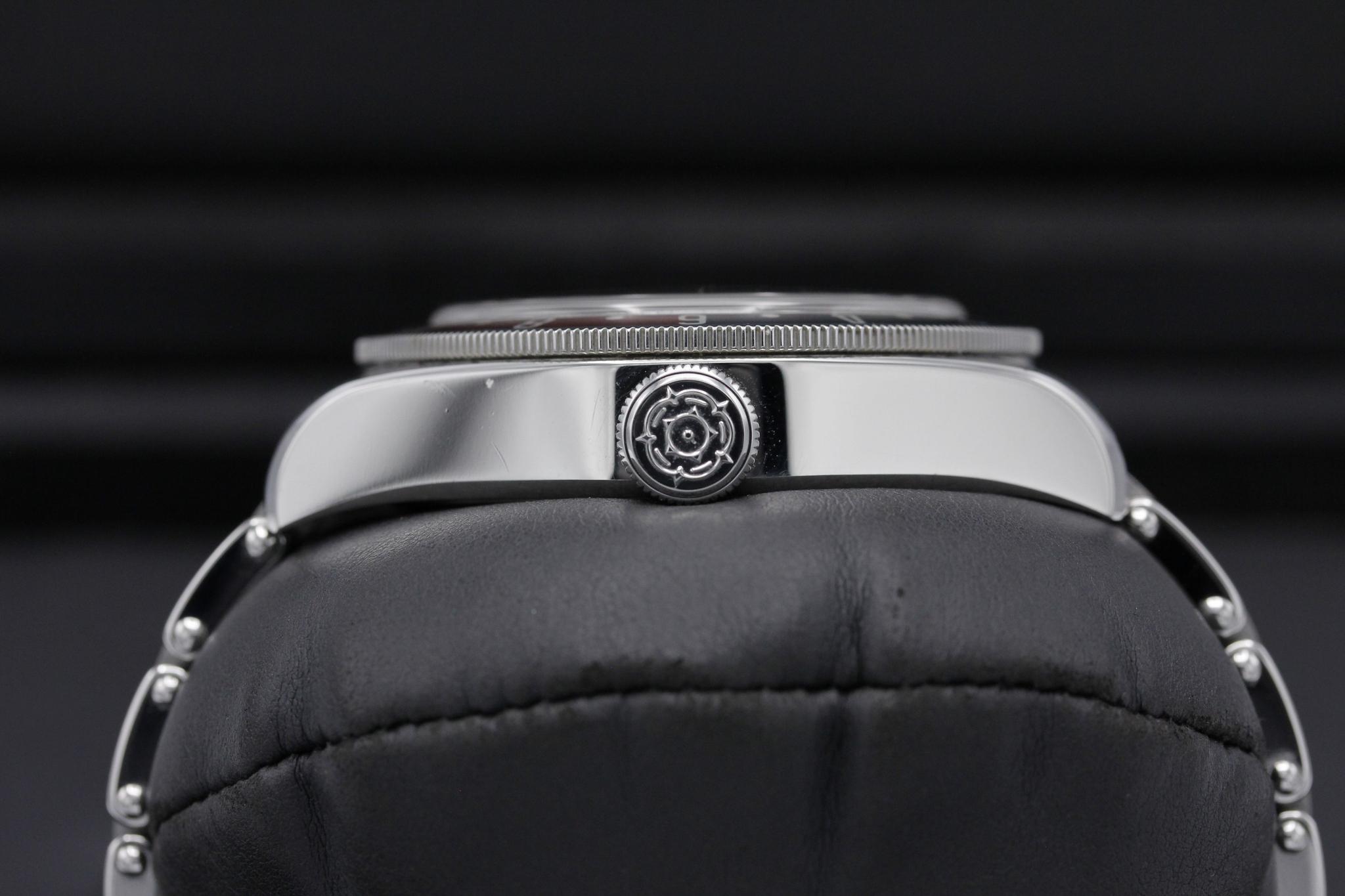 Watch Image 3