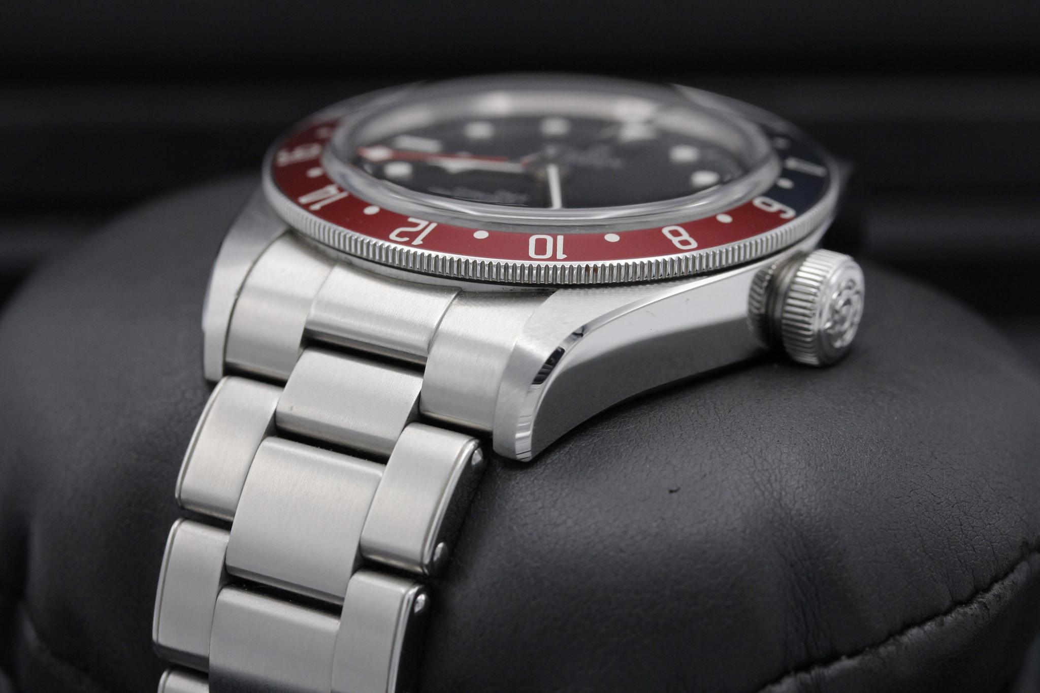 Watch Image 2