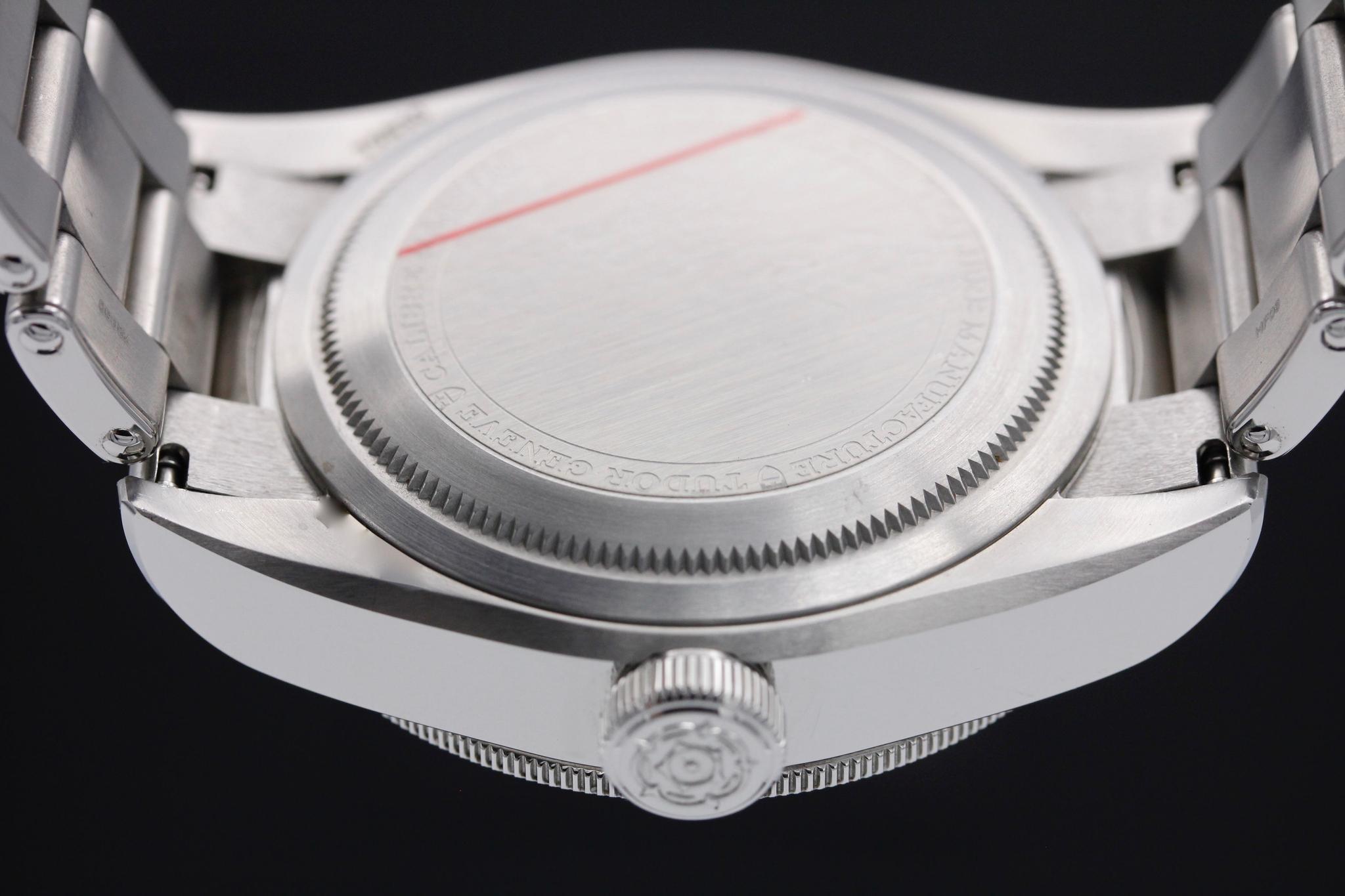 Watch Image 7