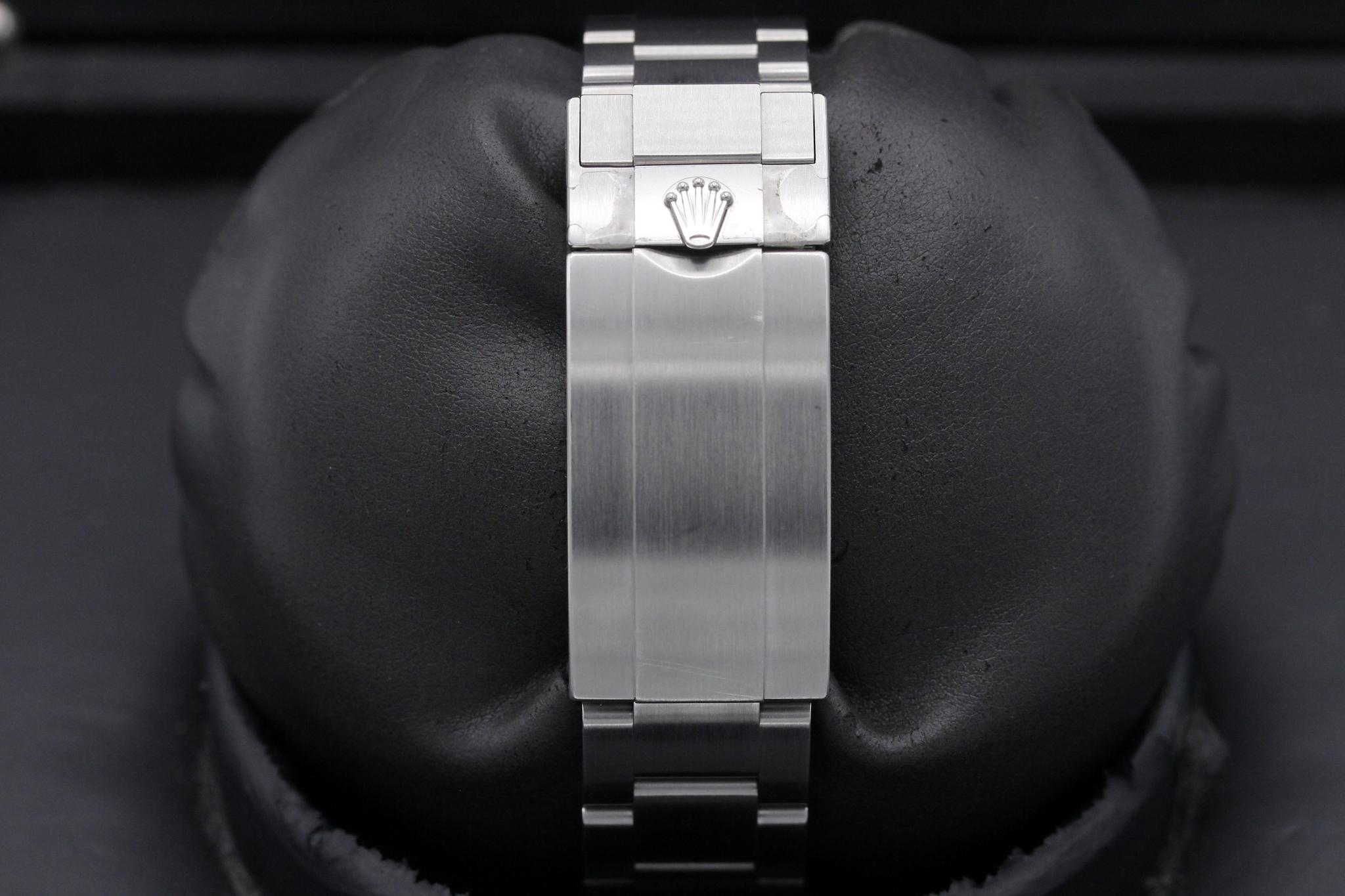 Watch Image 8