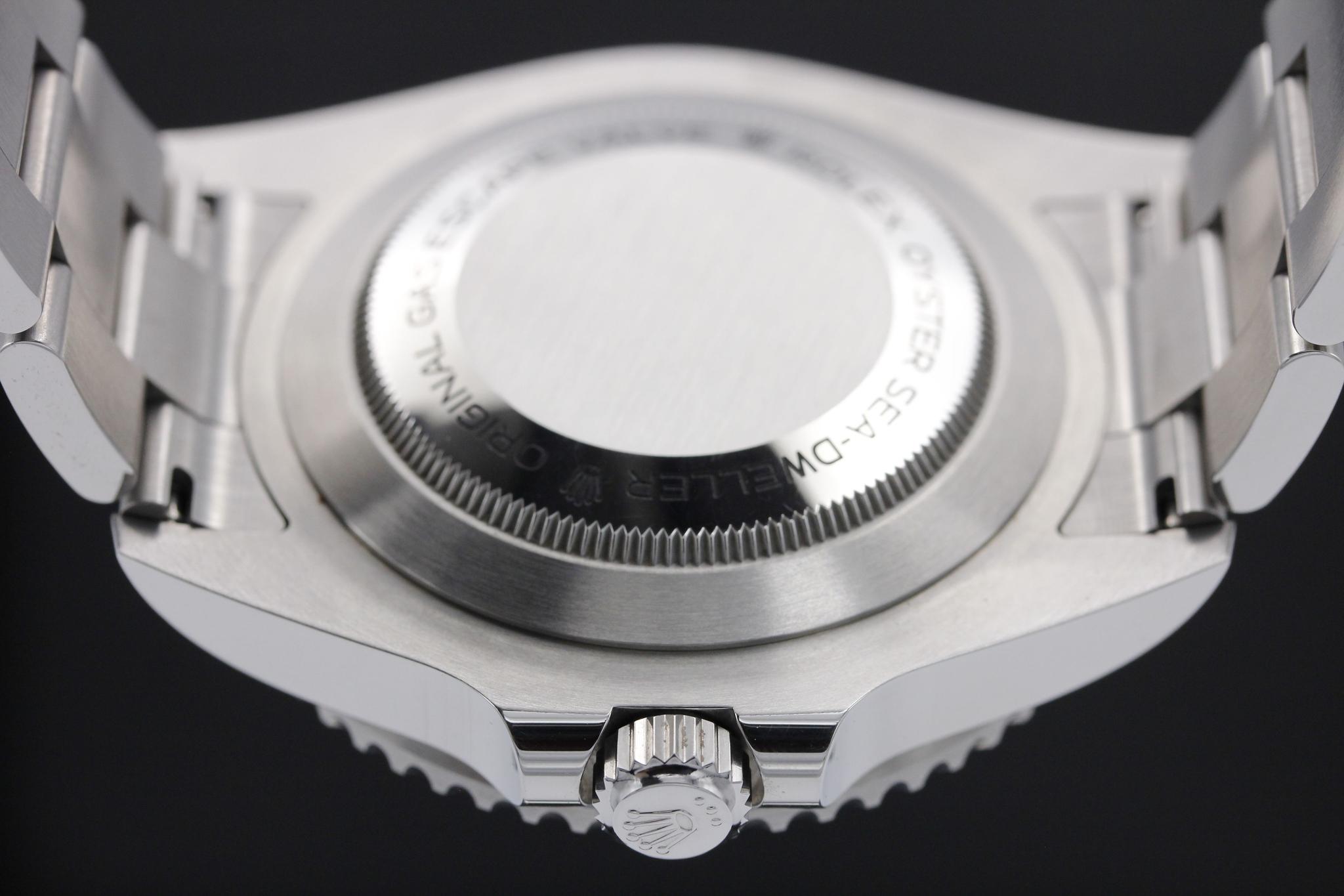 Watch Image 7
