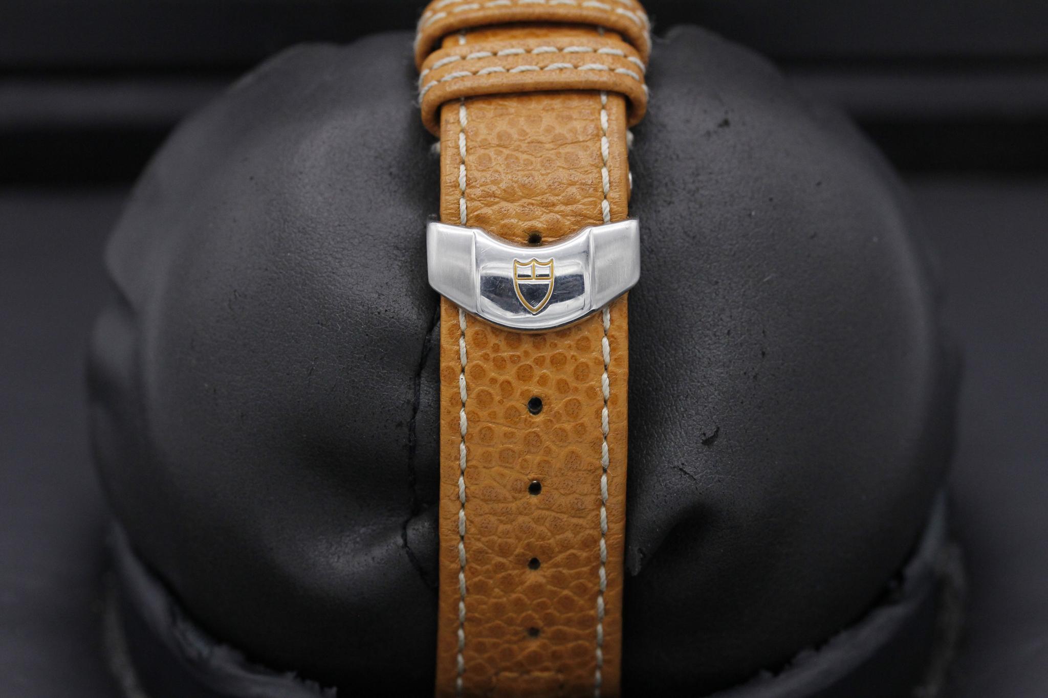 Watch Image 8