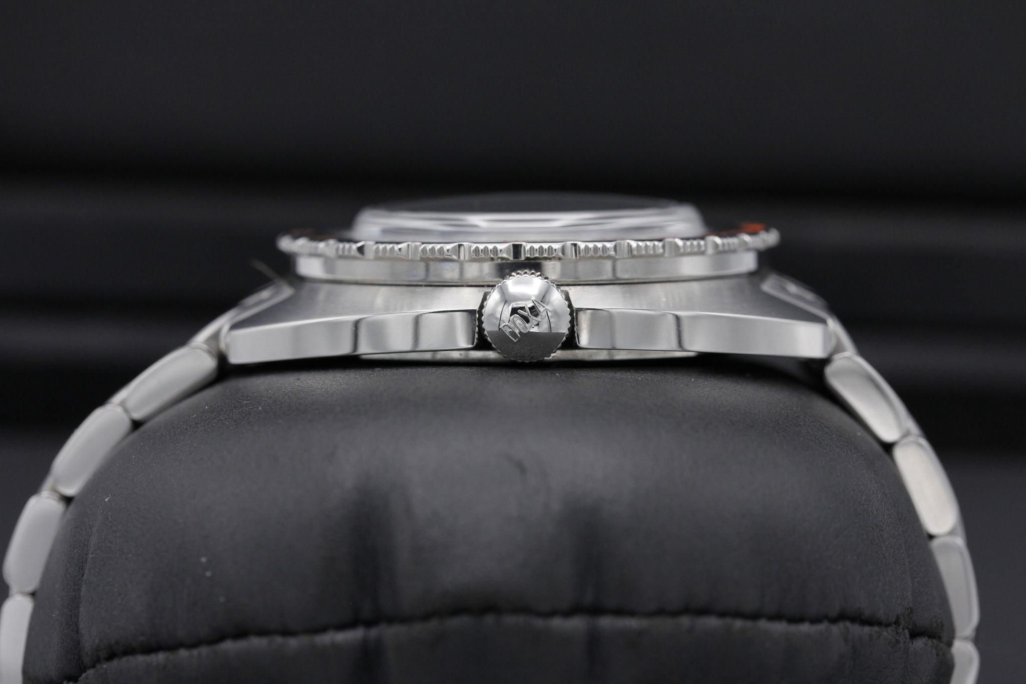 Watch Image 3