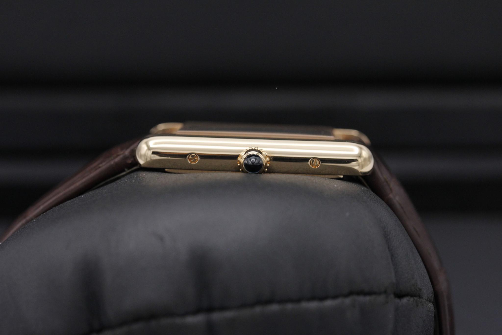 Watch Image 3